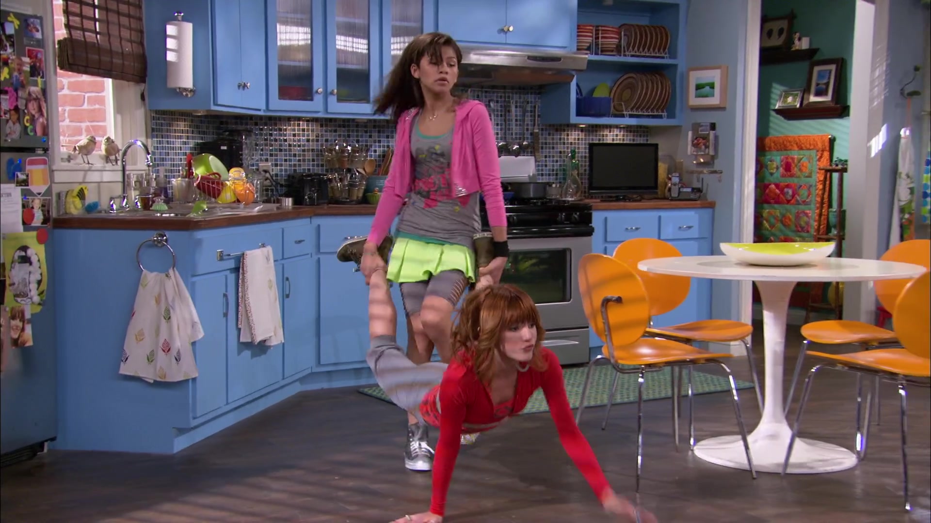 Shake_It_Up_S02E07_Double_Pegasus_It_Up_1080p_BTD_002364.jpg