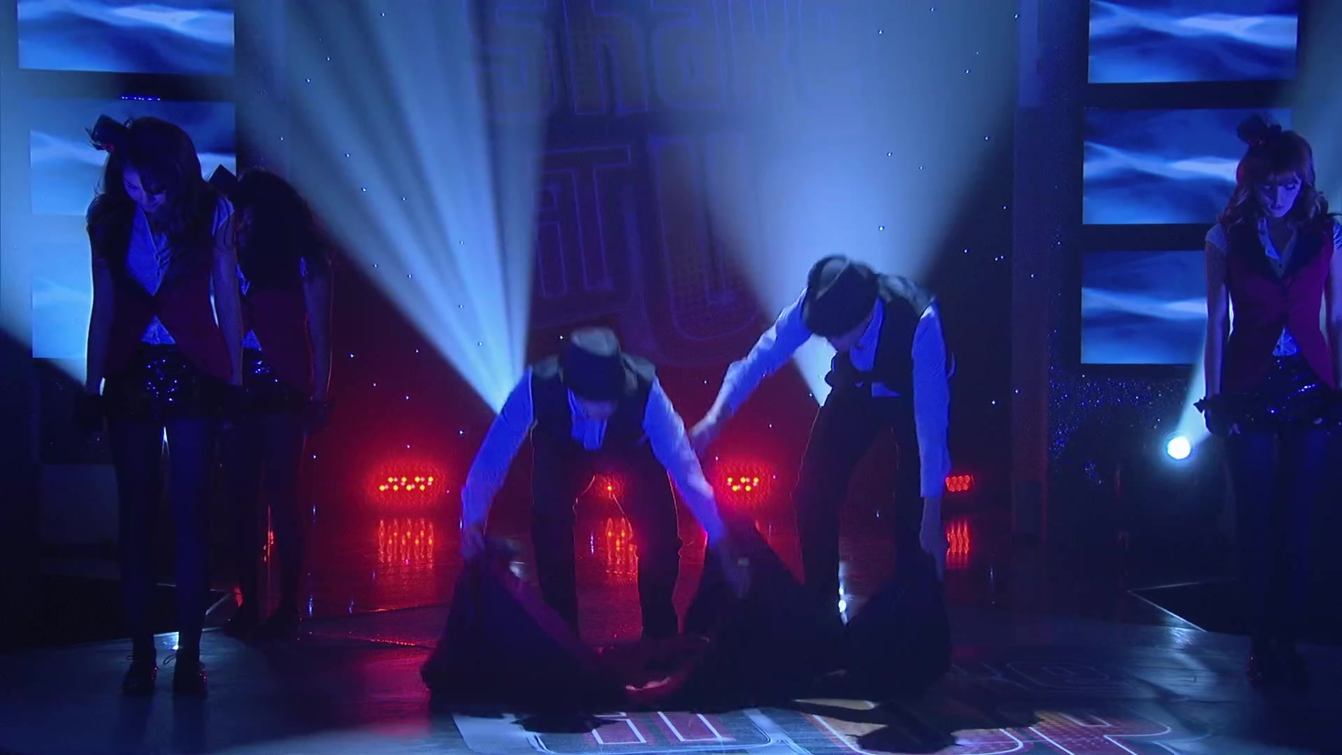 Shake_It_Up_S02E08_Auction_It_Up_1080p_BTD_000036.jpg Shake_It_Up_S02E08_Auction_It_Up_1080p_BTD_000036.jpg