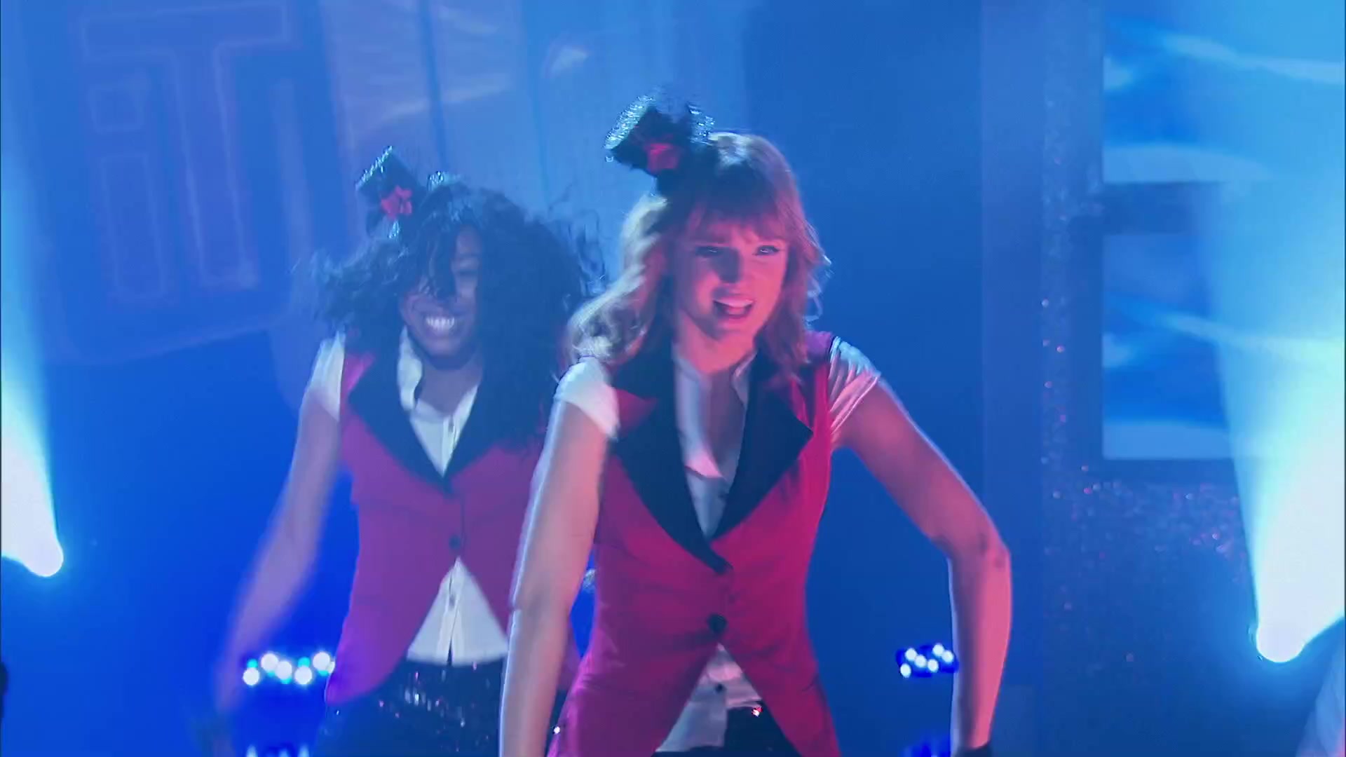 Shake_It_Up_S02E08_Auction_It_Up_1080p_BTD_000099.jpg