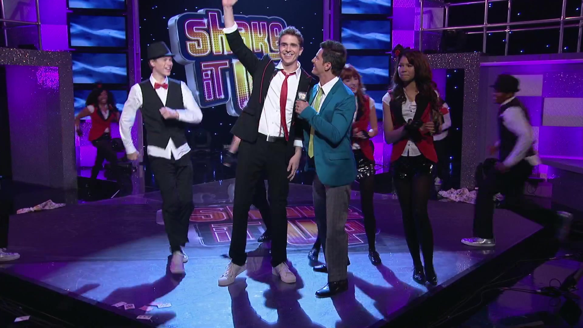Shake_It_Up_S02E08_Auction_It_Up_1080p_BTD_000176.jpg