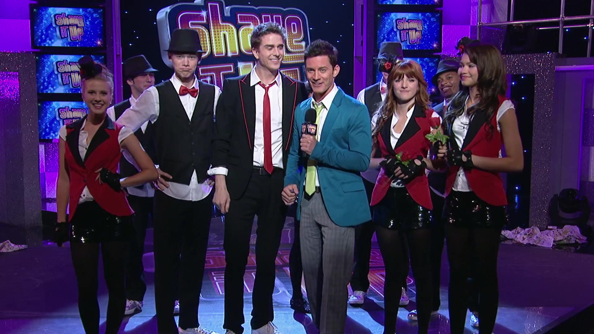 Shake_It_Up_S02E08_Auction_It_Up_1080p_BTD_000197.jpg