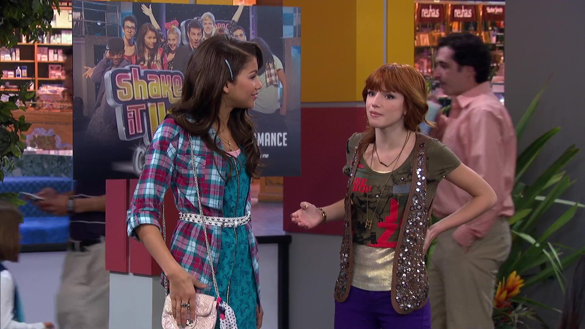 Shake_It_Up_S02E08_Auction_It_Up_1080p_BTD_000430.jpg