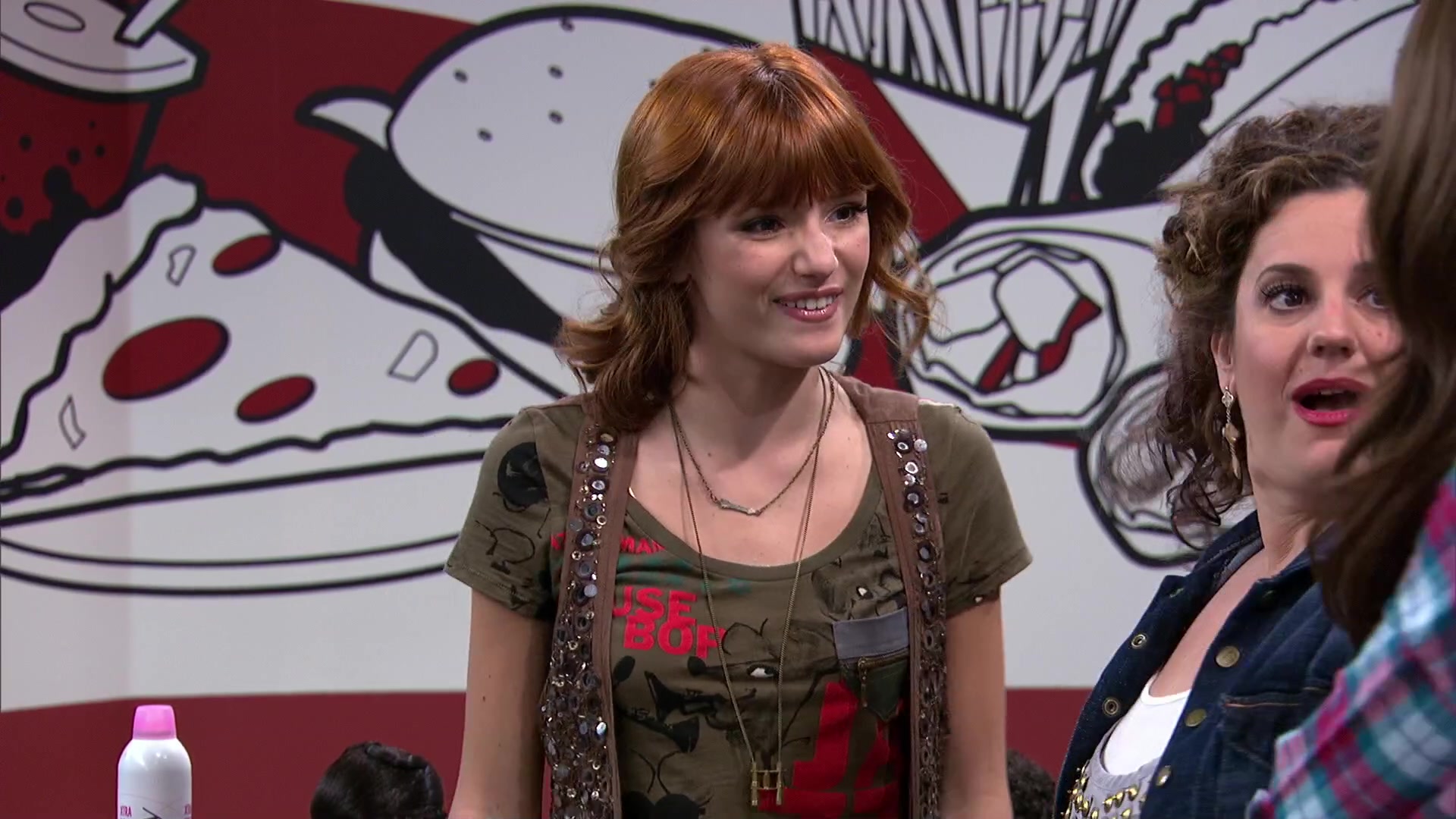 Shake_It_Up_S02E08_Auction_It_Up_1080p_BTD_000550.jpg