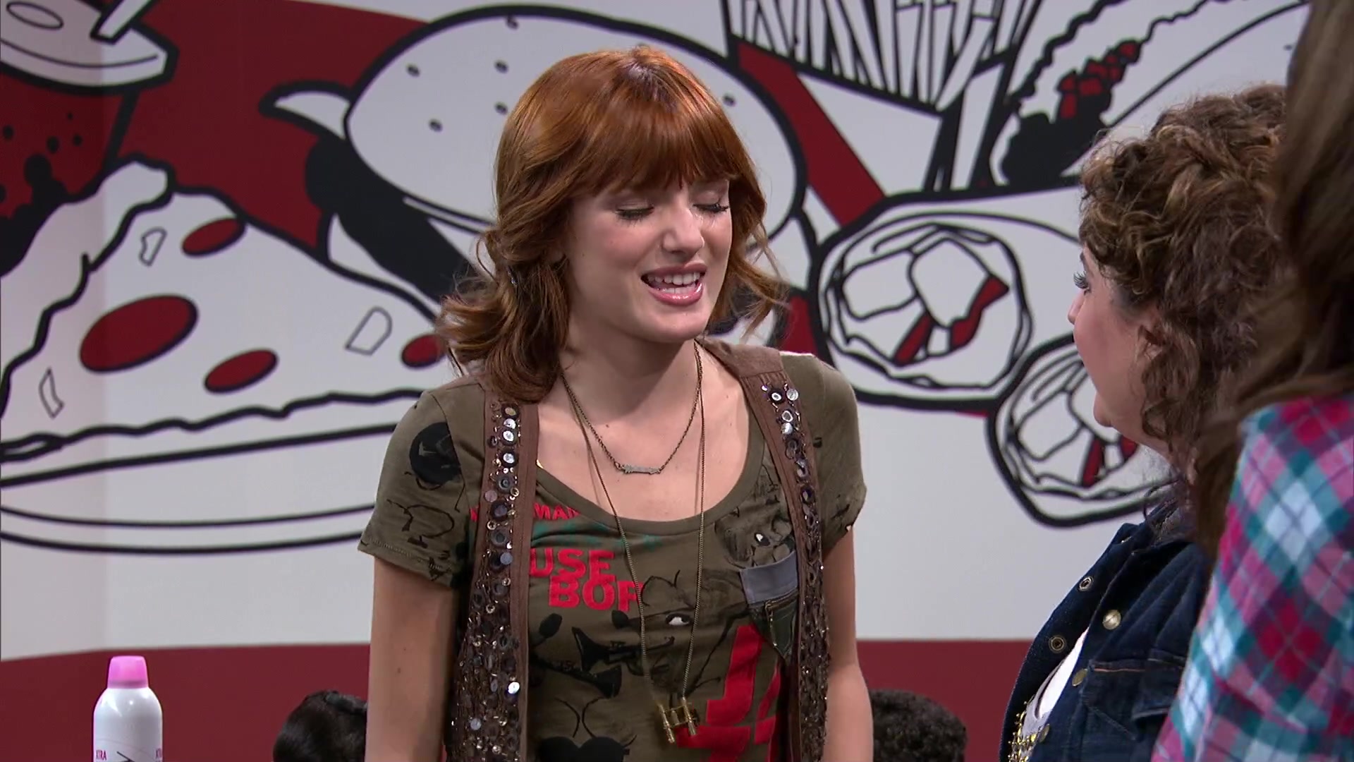 Shake_It_Up_S02E08_Auction_It_Up_1080p_BTD_000553.jpg