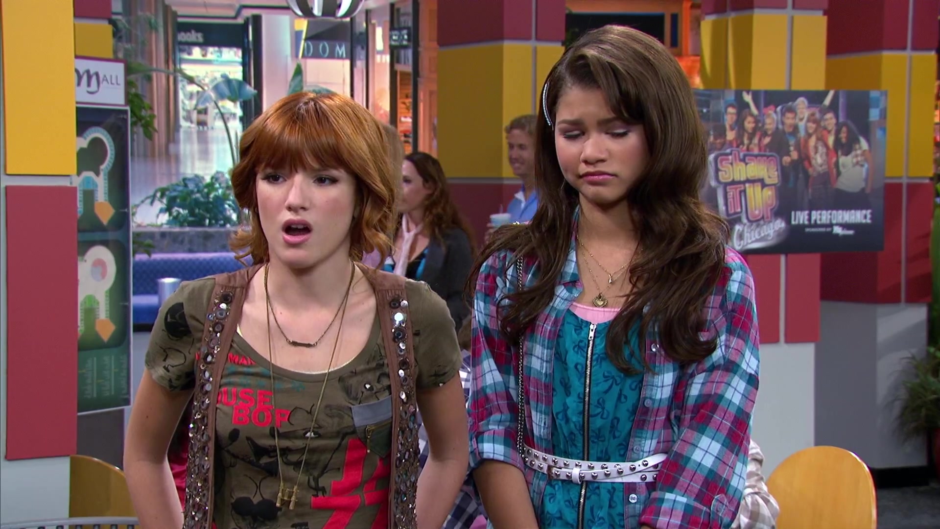 Shake_It_Up_S02E08_Auction_It_Up_1080p_BTD_000612.jpg Shake_It_Up_S02E08_Auction_It_Up_1080p_BTD_000612.jpg