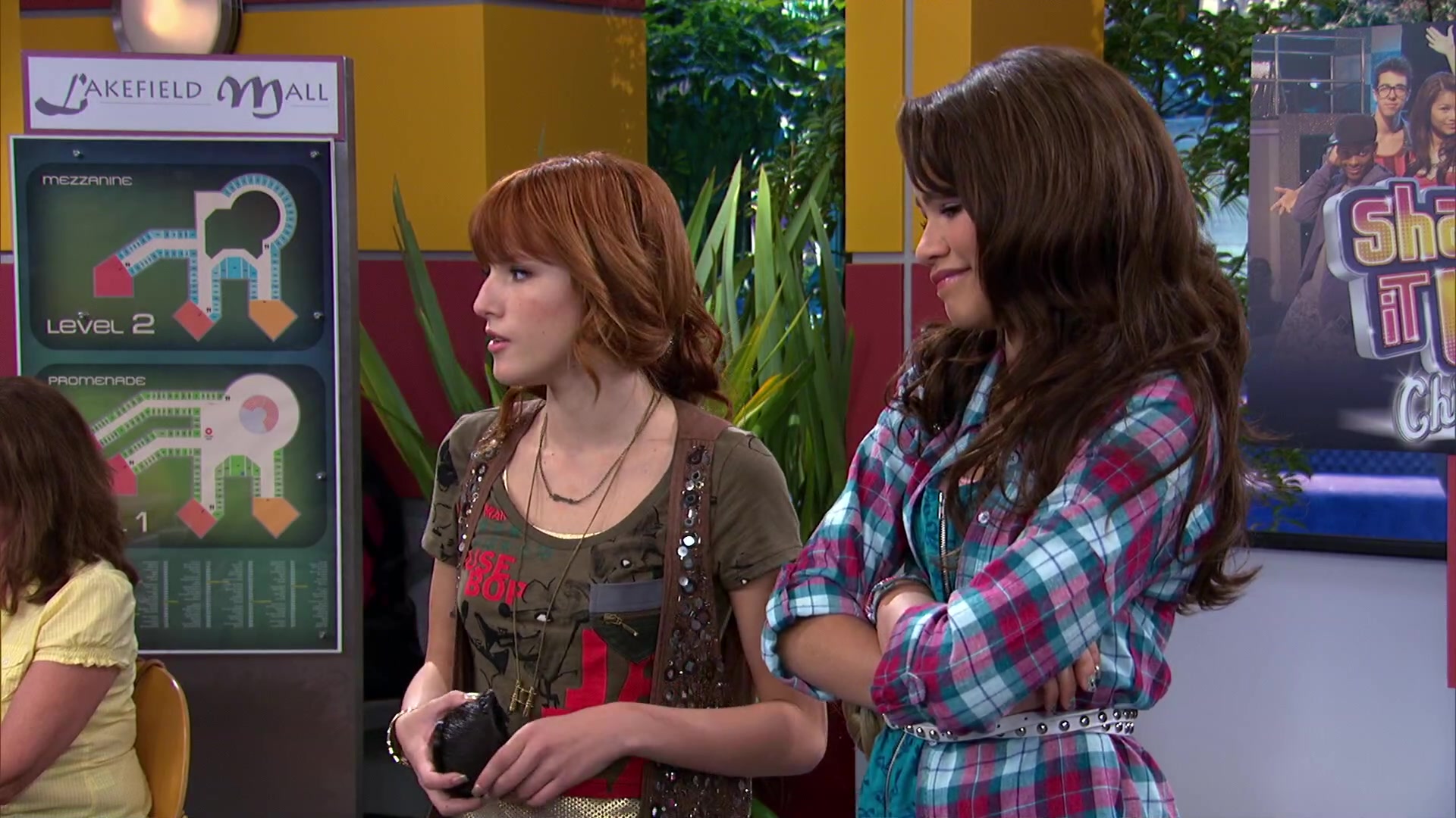 Shake_It_Up_S02E08_Auction_It_Up_1080p_BTD_000689.jpg Shake_It_Up_S02E08_Auction_It_Up_1080p_BTD_000689.jpg