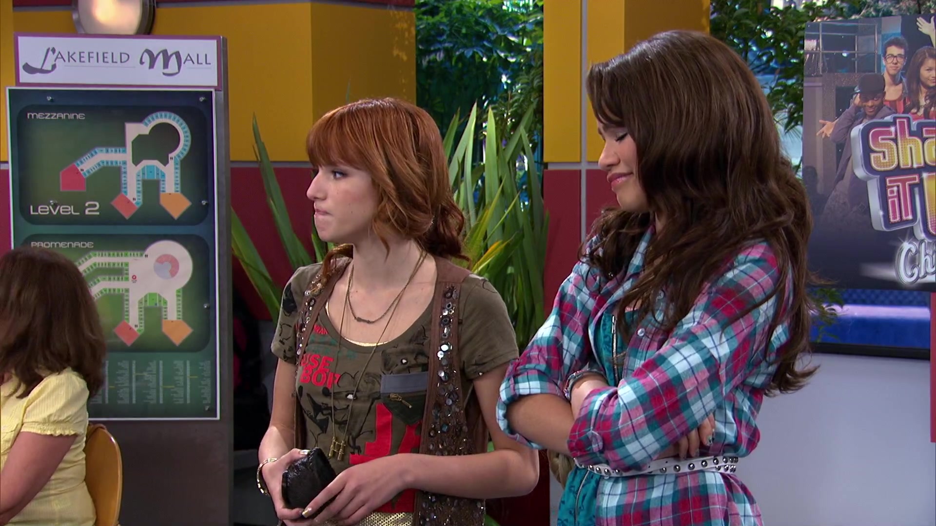 Shake_It_Up_S02E08_Auction_It_Up_1080p_BTD_000691.jpg Shake_It_Up_S02E08_Auction_It_Up_1080p_BTD_000691.jpg