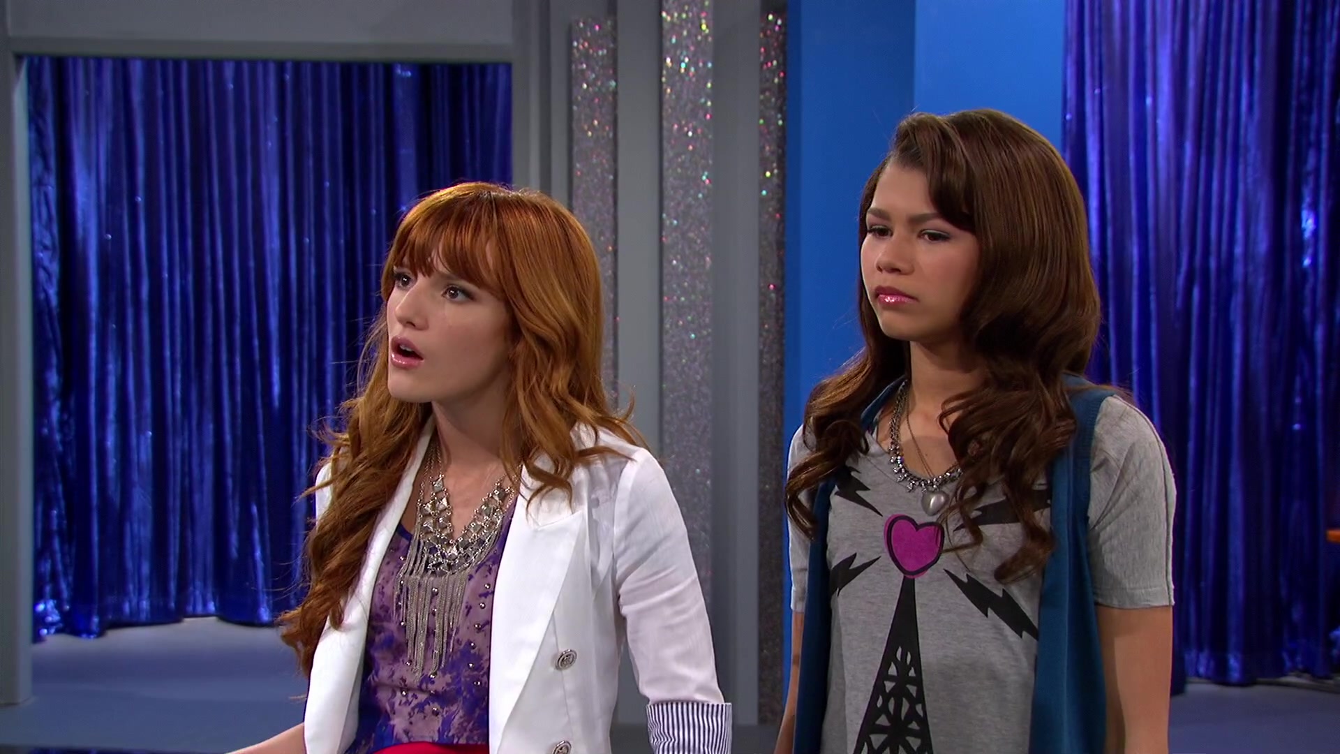 Shake_It_Up_S02E08_Auction_It_Up_1080p_BTD_001511.jpg