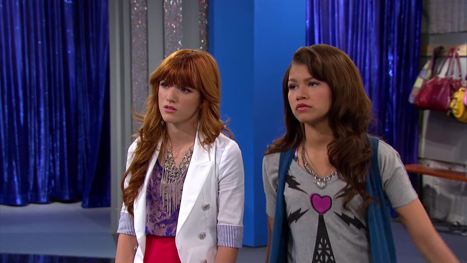 Shake_It_Up_S02E08_Auction_It_Up_1080p_BTD_001537.jpg Shake_It_Up_S02E08_Auction_It_Up_1080p_BTD_001537.jpg