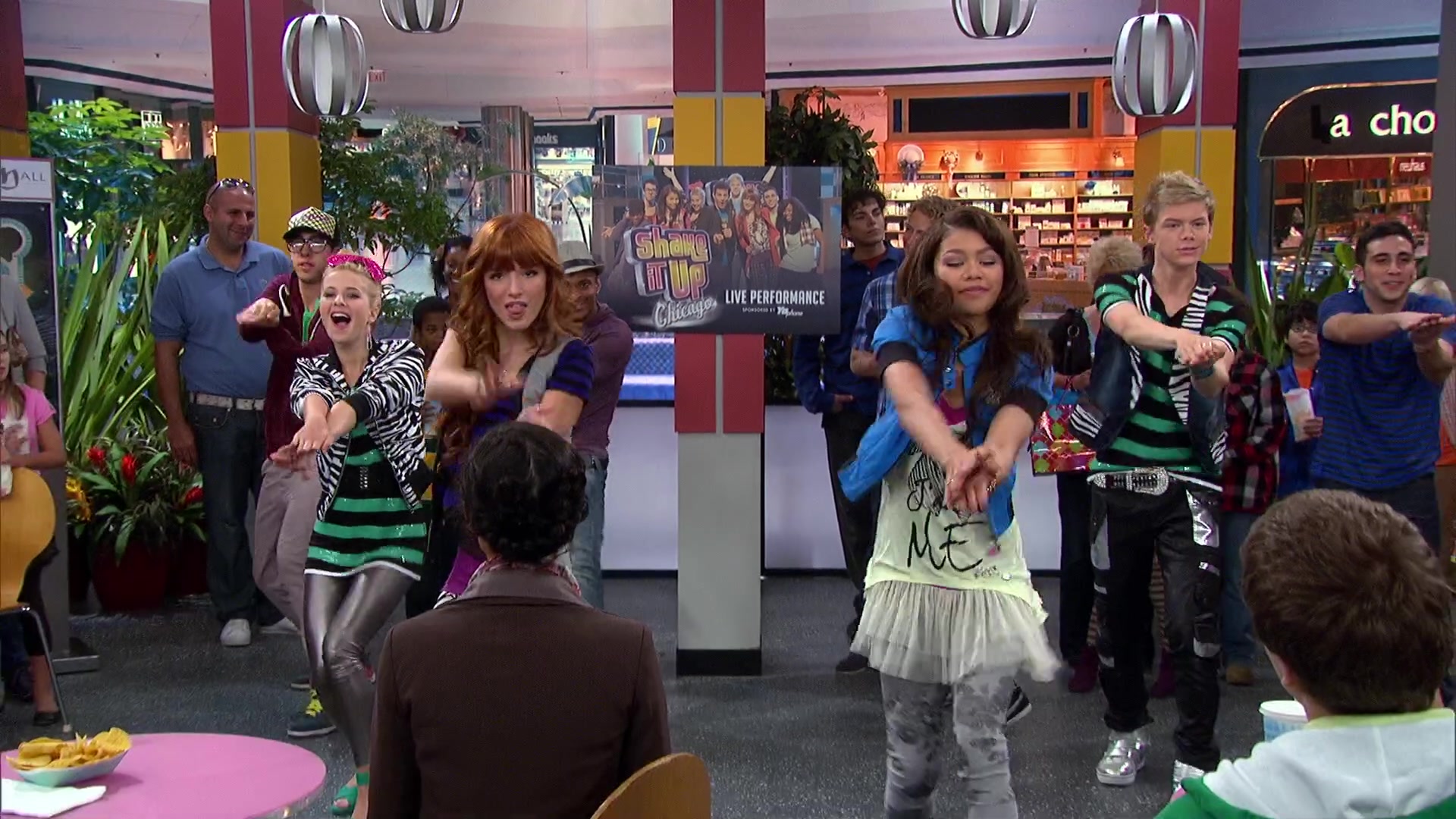 Shake_It_Up_S02E08_Auction_It_Up_1080p_BTD_001596.jpg