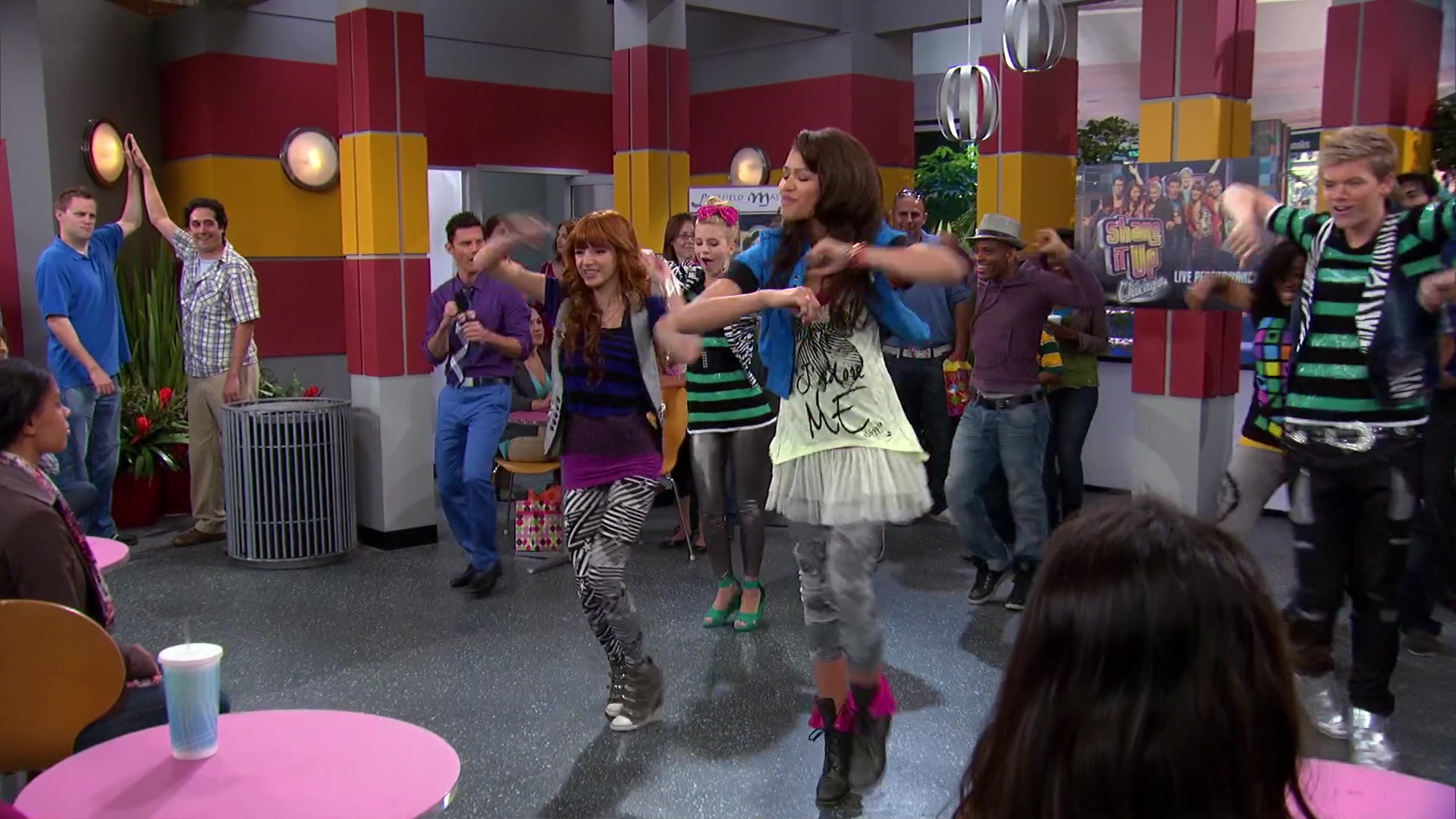 Shake_It_Up_S02E08_Auction_It_Up_1080p_BTD_001601.jpg Shake_It_Up_S02E08_Auction_It_Up_1080p_BTD_001601.jpg