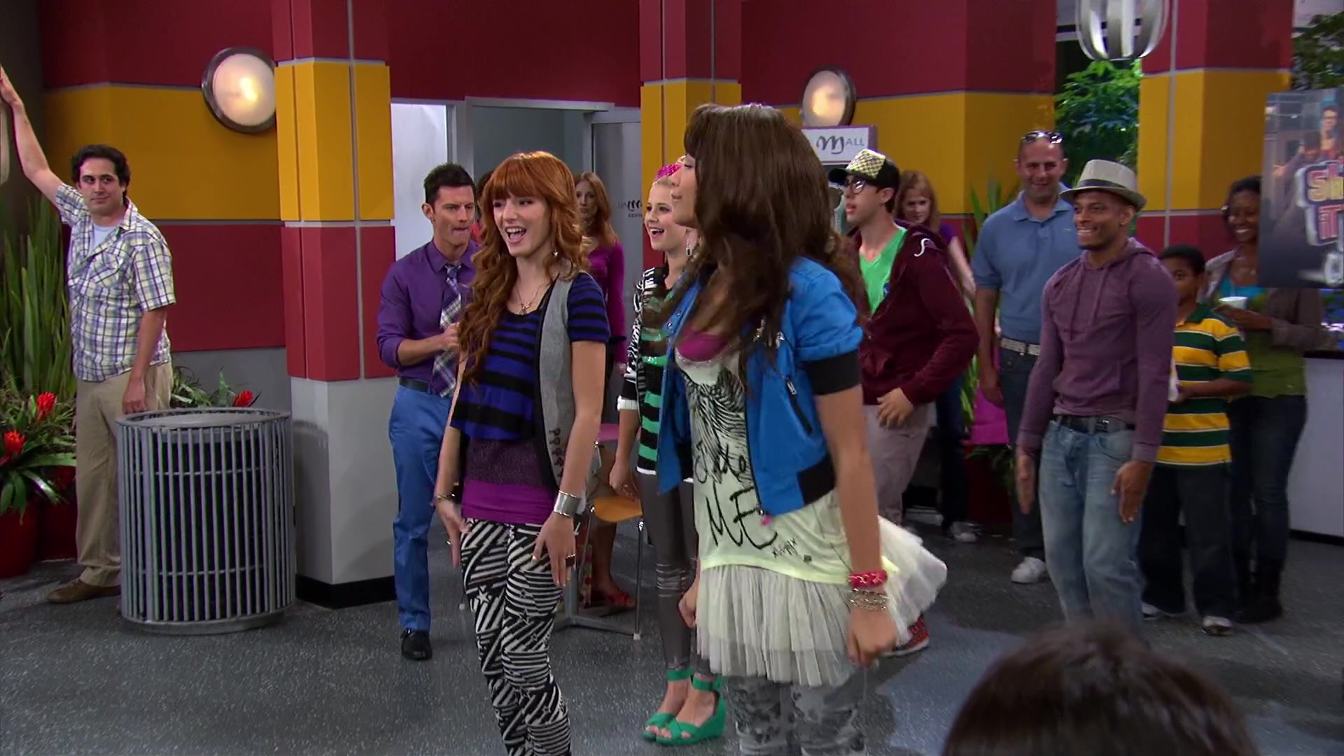 Shake_It_Up_S02E08_Auction_It_Up_1080p_BTD_001605.jpg