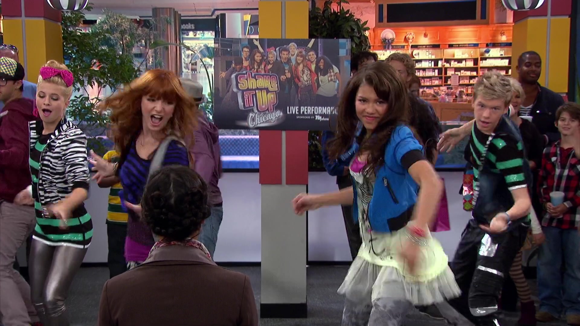 Shake_It_Up_S02E08_Auction_It_Up_1080p_BTD_001623.jpg