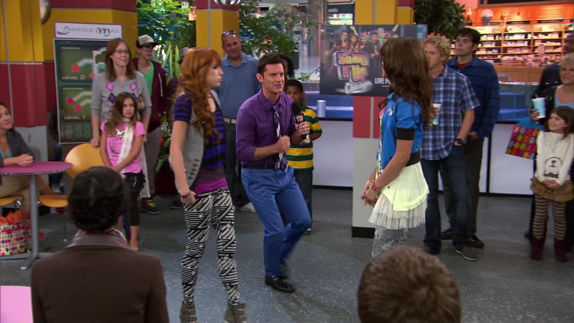 Shake_It_Up_S02E08_Auction_It_Up_1080p_BTD_001678.jpg Shake_It_Up_S02E08_Auction_It_Up_1080p_BTD_001678.jpg