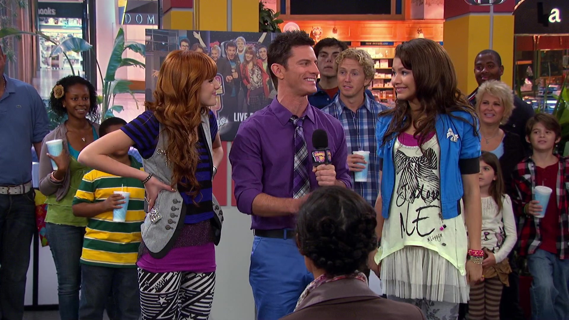 Shake_It_Up_S02E08_Auction_It_Up_1080p_BTD_001684.jpg Shake_It_Up_S02E08_Auction_It_Up_1080p_BTD_001684.jpg