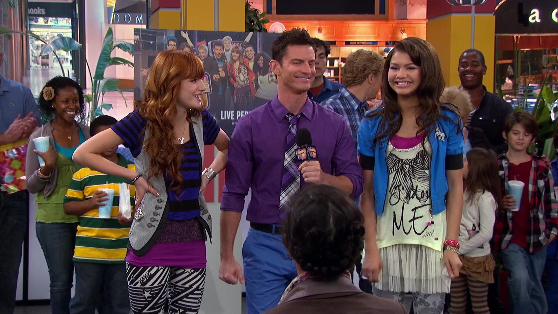 Shake_It_Up_S02E08_Auction_It_Up_1080p_BTD_001689.jpg