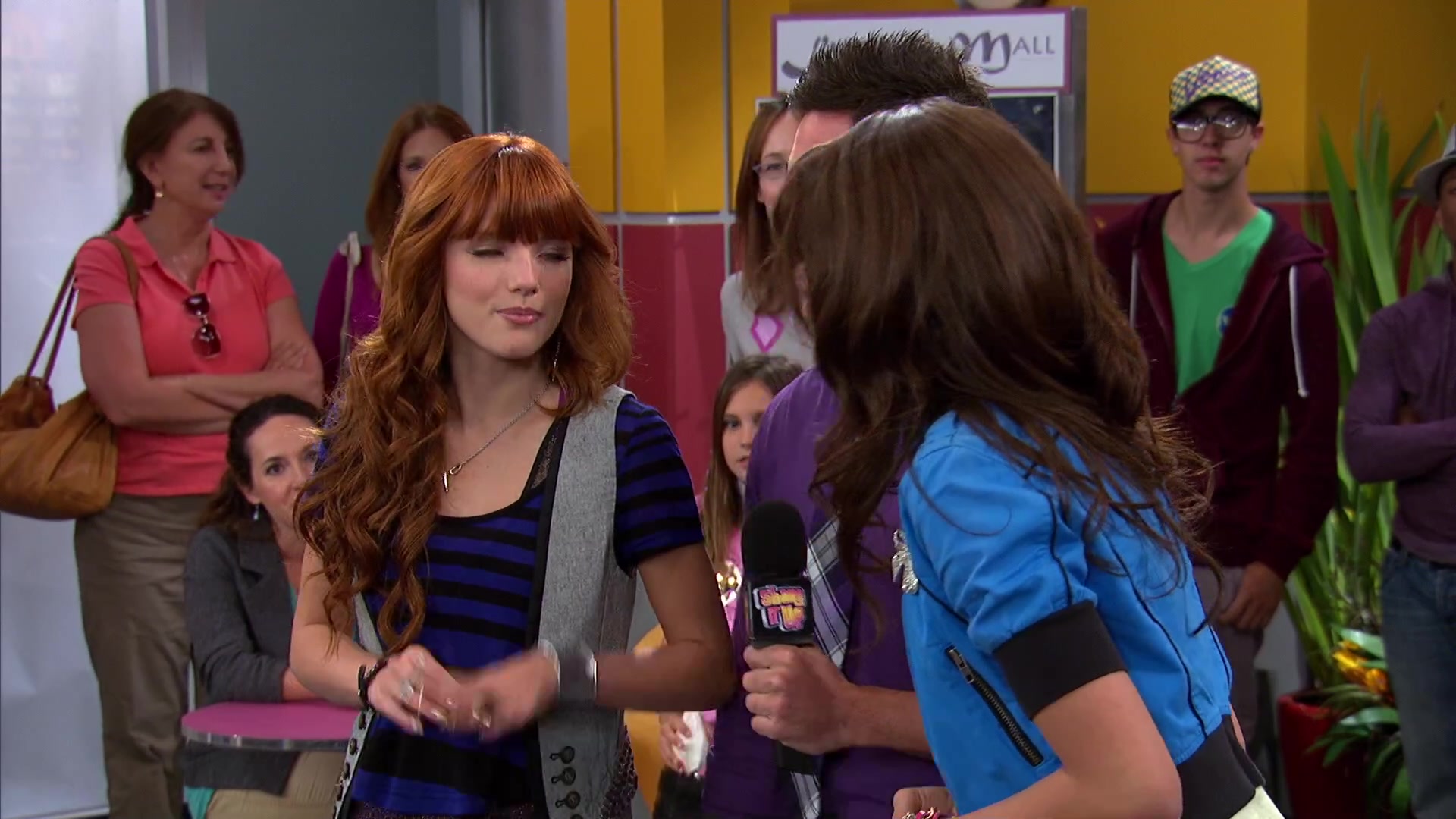 Shake_It_Up_S02E08_Auction_It_Up_1080p_BTD_001700.jpg Shake_It_Up_S02E08_Auction_It_Up_1080p_BTD_001700.jpg
