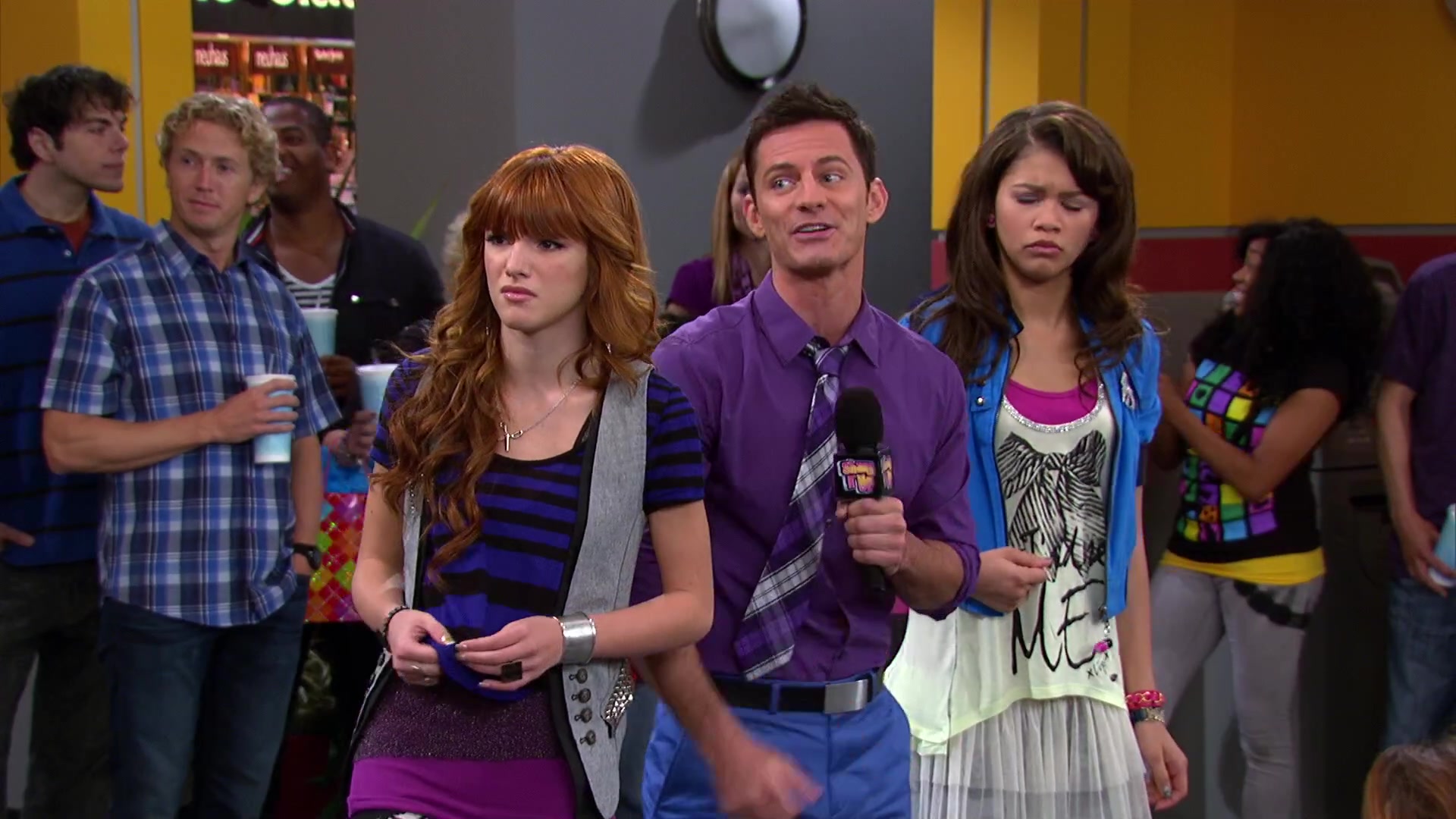 Shake_It_Up_S02E08_Auction_It_Up_1080p_BTD_001811.jpg