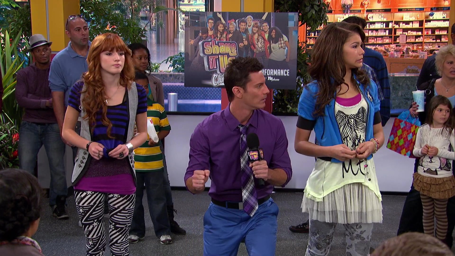 Shake_It_Up_S02E08_Auction_It_Up_1080p_BTD_001828.jpg