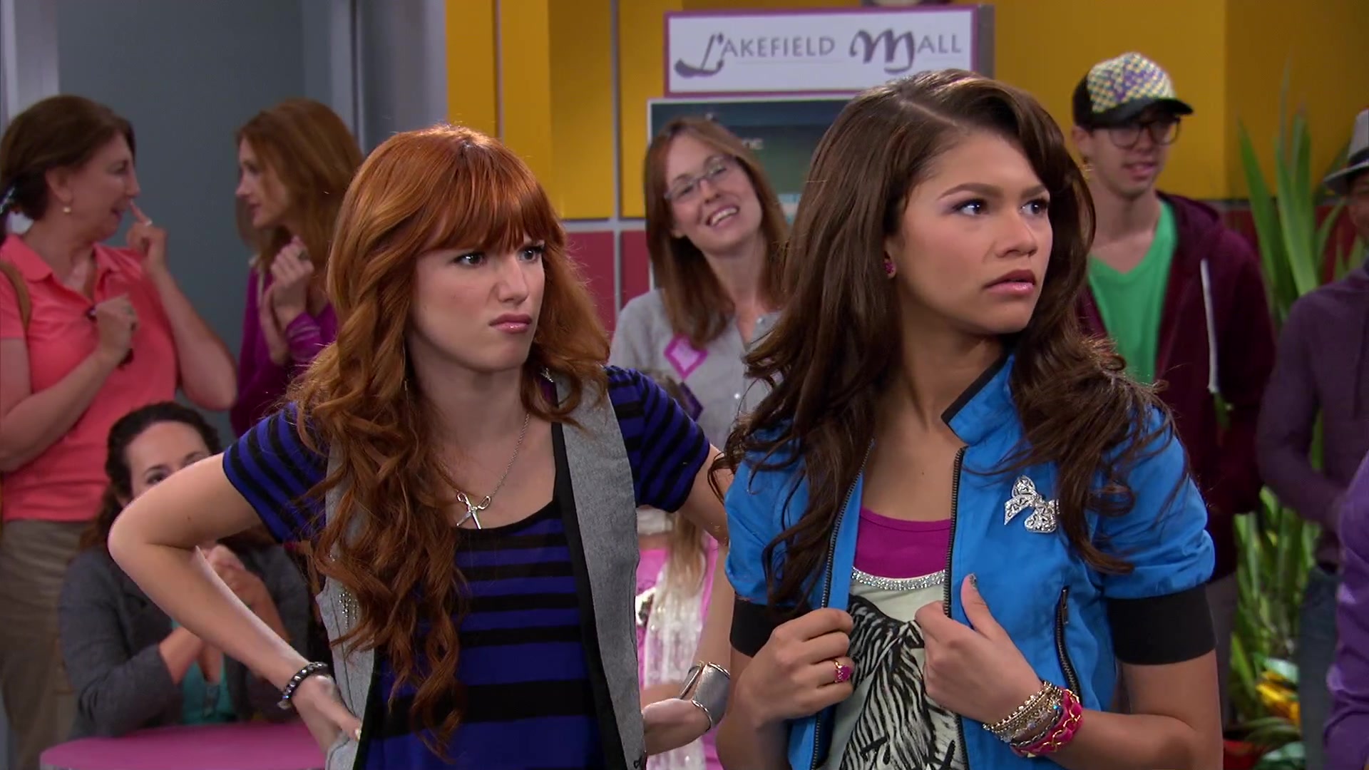Shake_It_Up_S02E08_Auction_It_Up_1080p_BTD_001873.jpg Shake_It_Up_S02E08_Auction_It_Up_1080p_BTD_001873.jpg