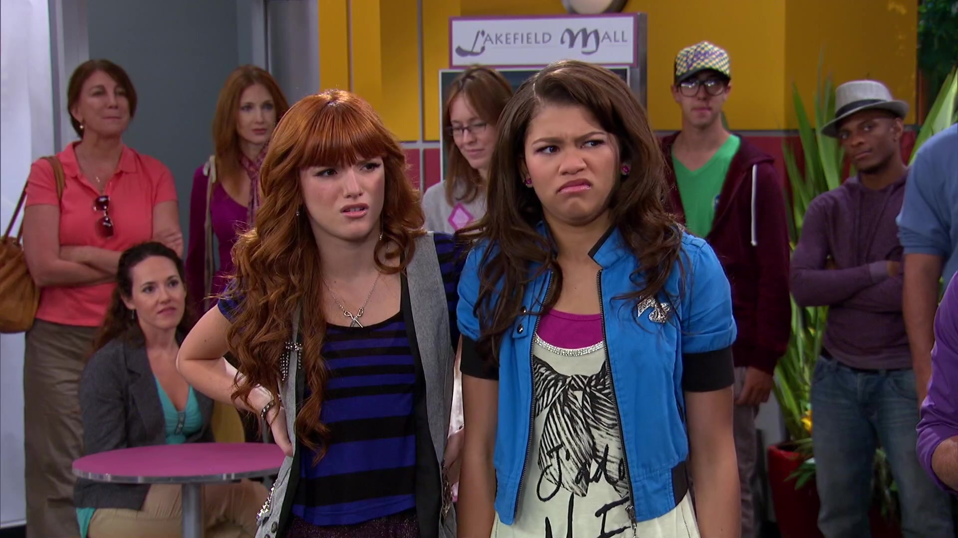 Shake_It_Up_S02E08_Auction_It_Up_1080p_BTD_001888.jpg Shake_It_Up_S02E08_Auction_It_Up_1080p_BTD_001888.jpg