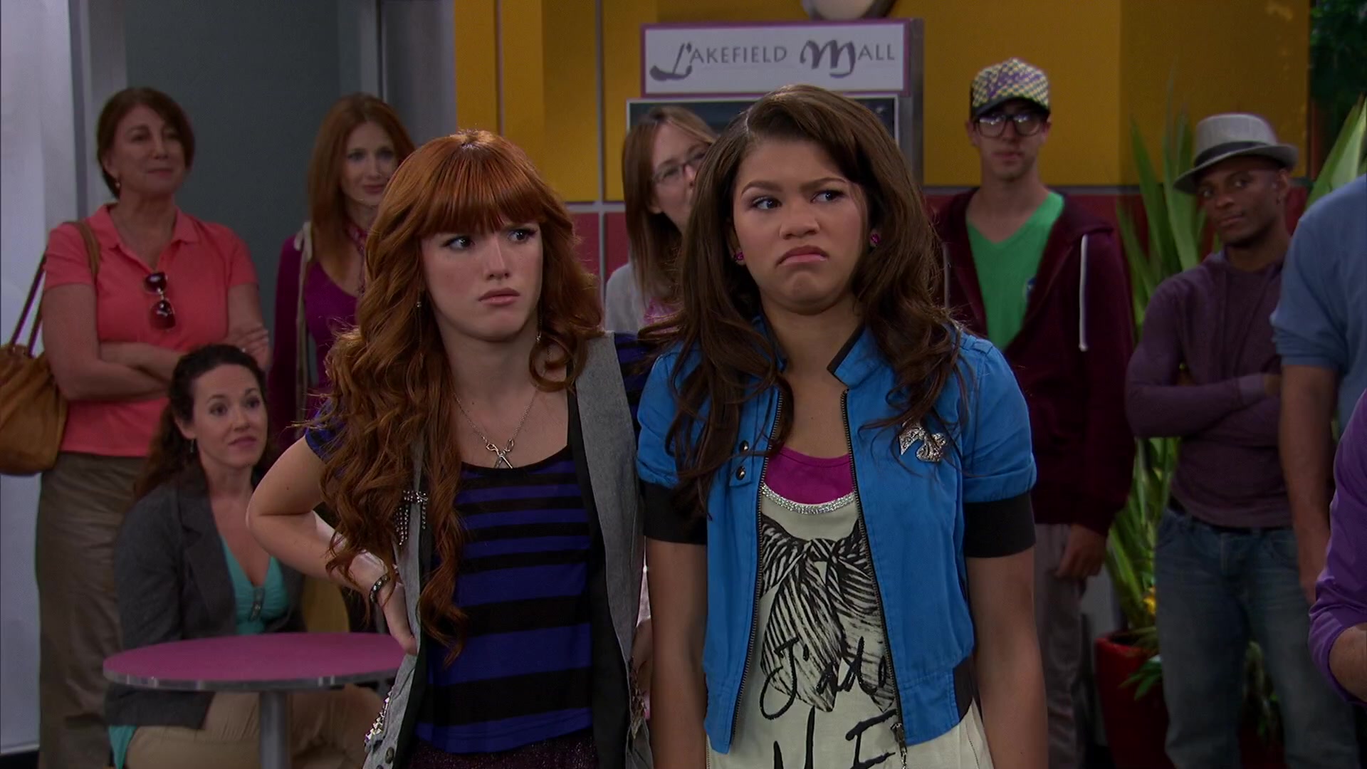 Shake_It_Up_S02E08_Auction_It_Up_1080p_BTD_001890.jpg Shake_It_Up_S02E08_Auction_It_Up_1080p_BTD_001890.jpg