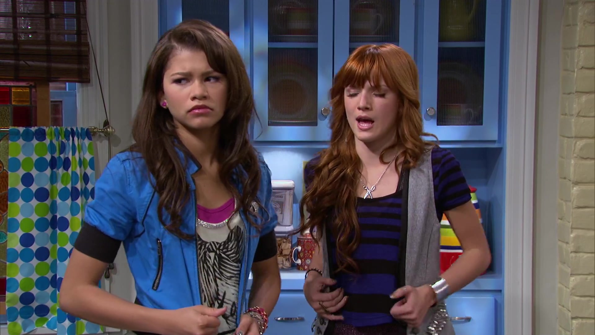 Shake_It_Up_S02E08_Auction_It_Up_1080p_BTD_002402.jpg Shake_It_Up_S02E08_Auction_It_Up_1080p_BTD_002402.jpg