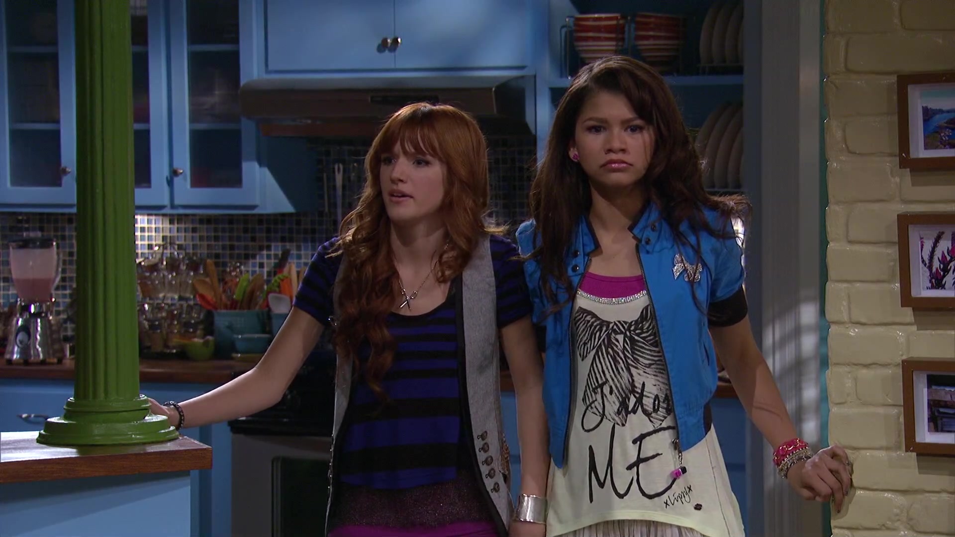 Shake_It_Up_S02E08_Auction_It_Up_1080p_BTD_002451.jpg