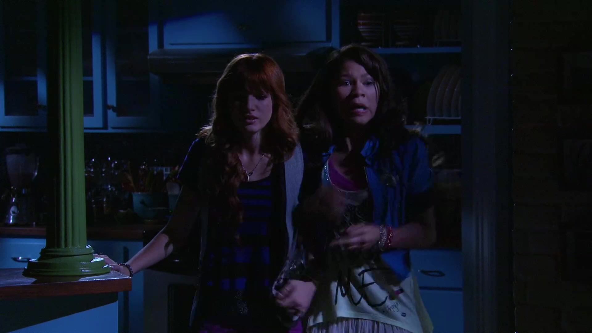 Shake_It_Up_S02E08_Auction_It_Up_1080p_BTD_002485.jpg