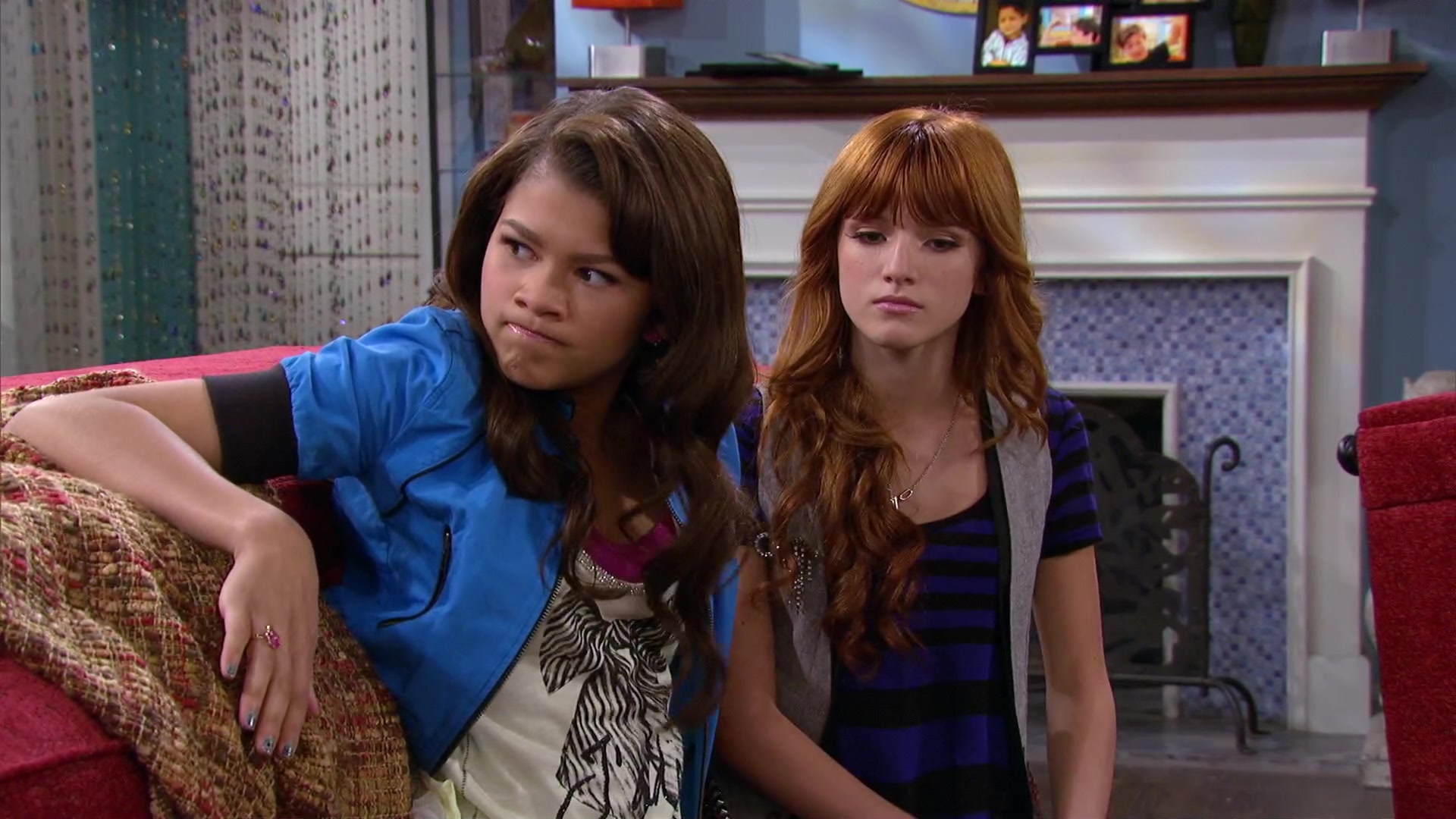 Shake_It_Up_S02E08_Auction_It_Up_1080p_BTD_002713.jpg Shake_It_Up_S02E08_Auction_It_Up_1080p_BTD_002713.jpg