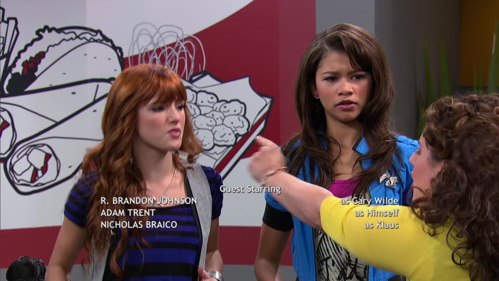 Shake_It_Up_S02E08_Auction_It_Up_1080p_BTD_003050.jpg