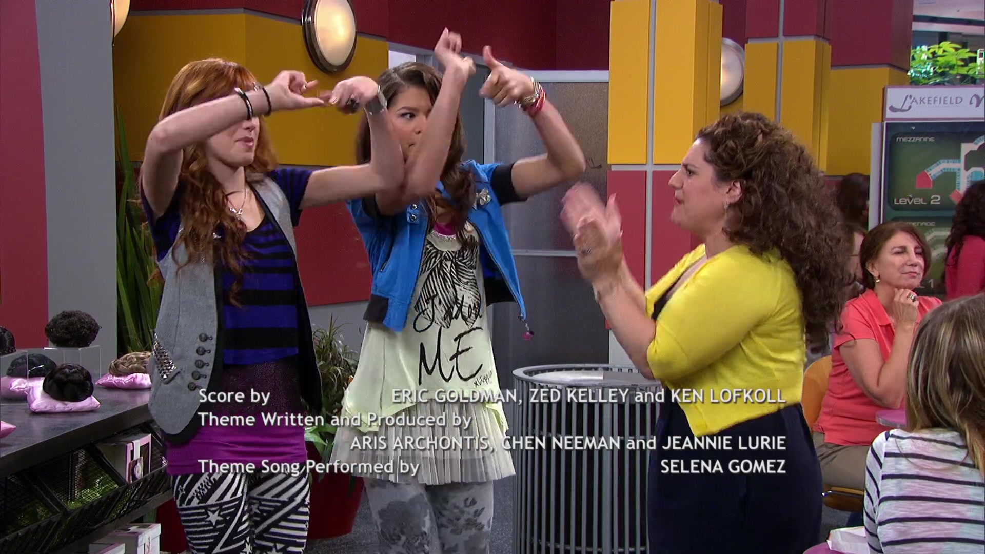 Shake_It_Up_S02E08_Auction_It_Up_1080p_BTD_003067.jpg