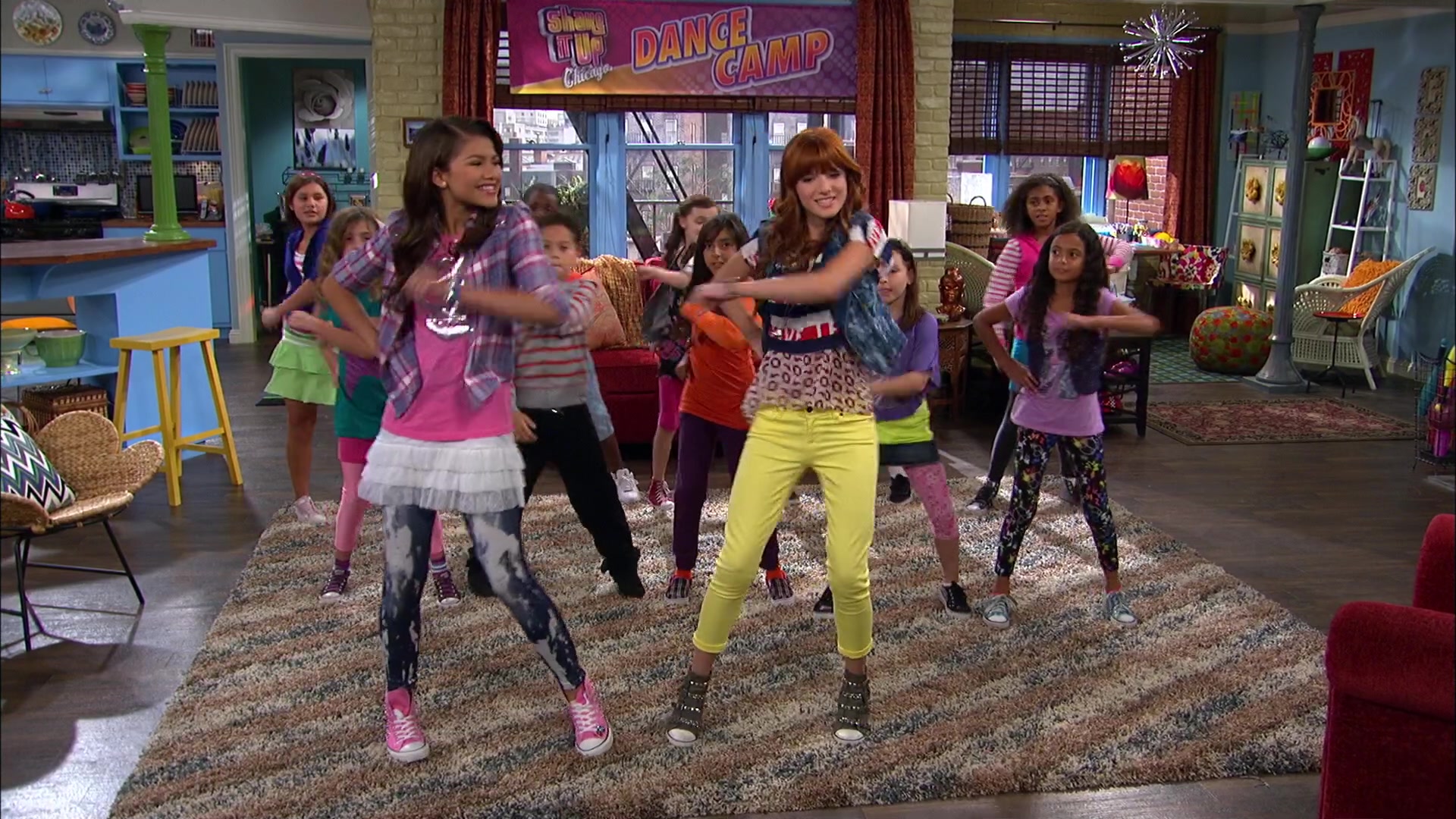 Shake_It_Up_S02E09_Camp_It_Up_1080p_BTD_001257.jpg