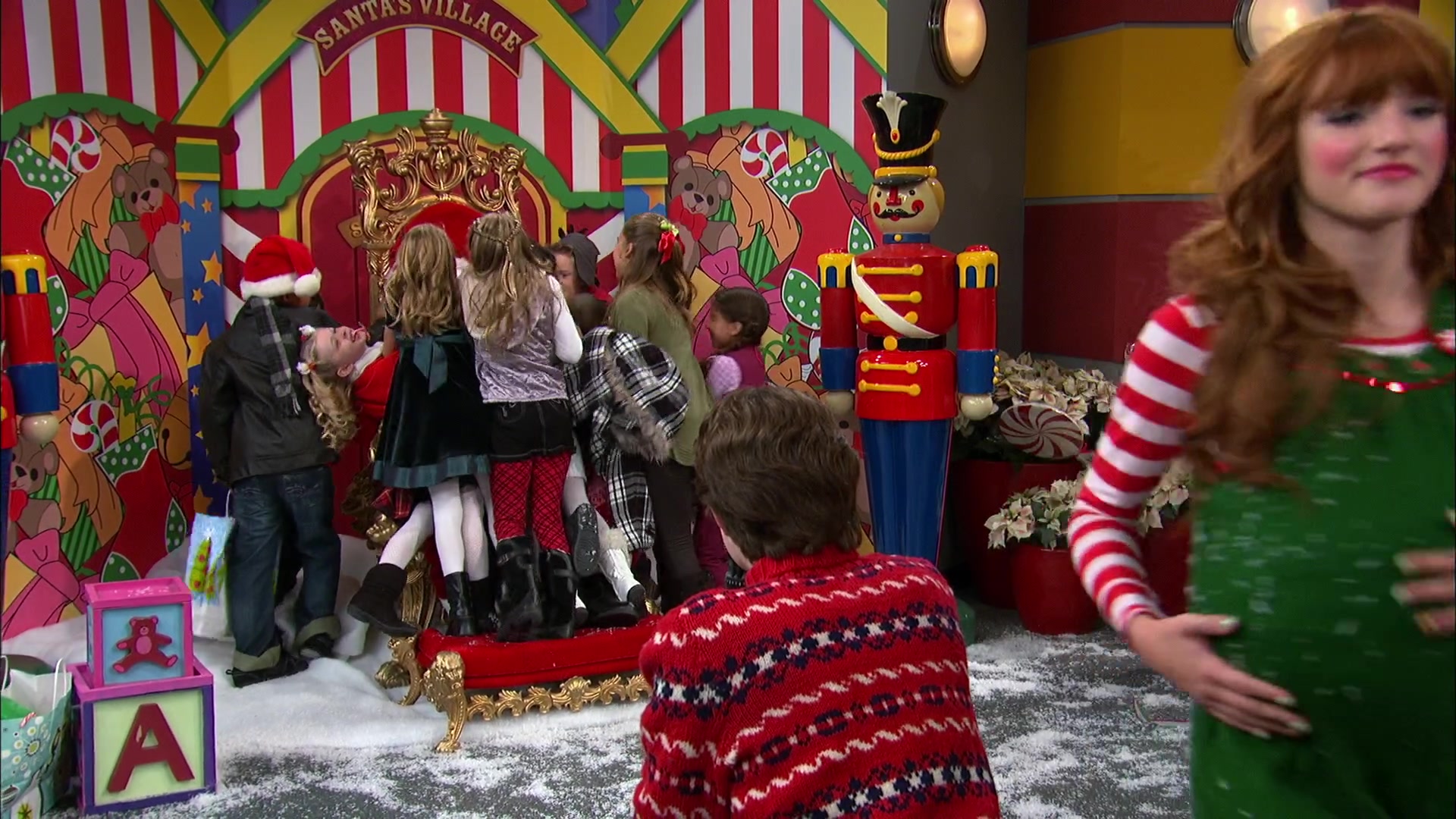 Shake_It_Up_S02E10_Jingle_It_Up_1080p_BTD_001373.jpg