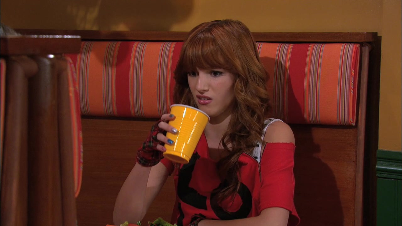 Shake_It_Up_S02E11_Apply_It_Up_720p_BTD_000336.jpg