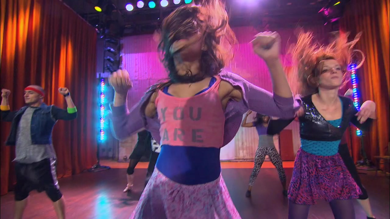 Shake_It_Up_S02E11_Apply_It_Up_720p_BTD_001105.jpg