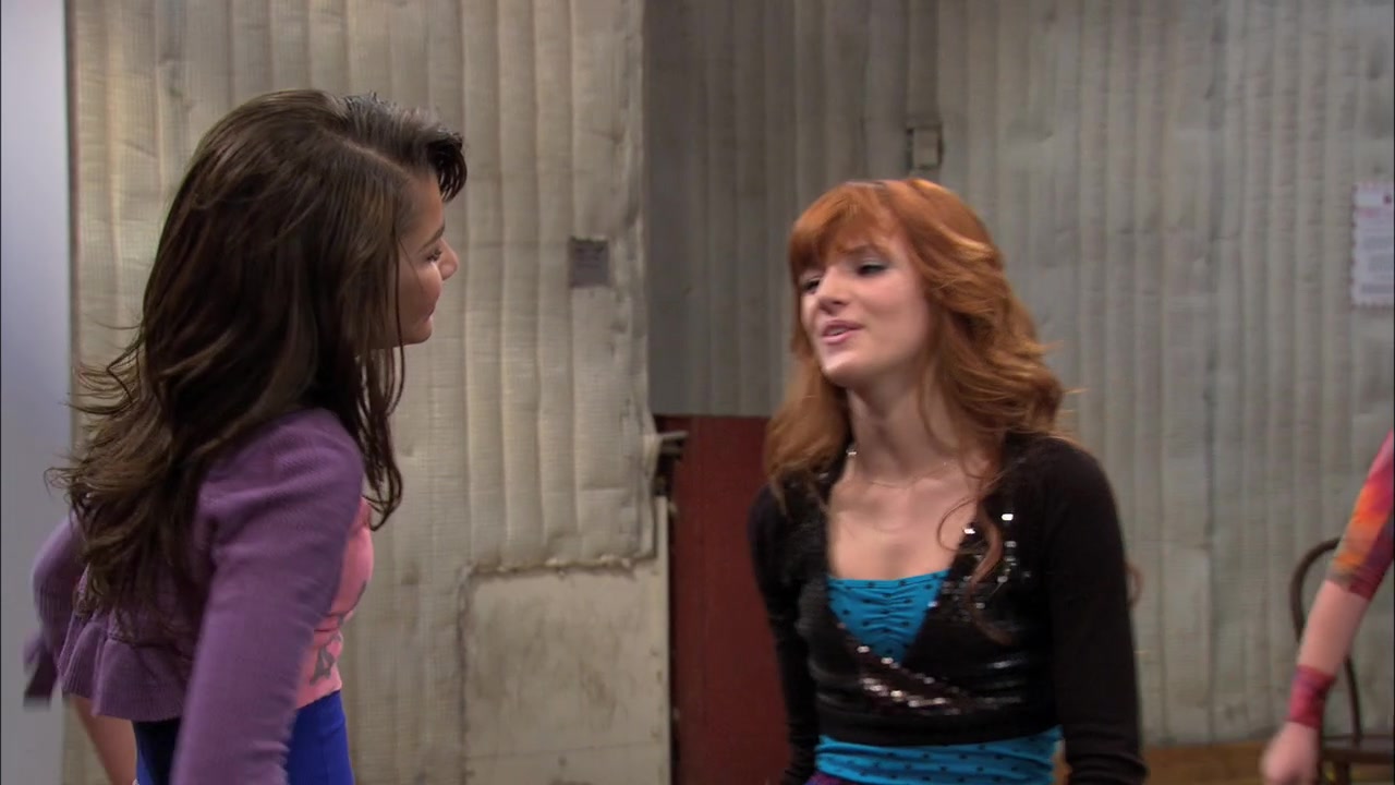 Shake_It_Up_S02E11_Apply_It_Up_720p_BTD_001272.jpg Shake_It_Up_S02E11_Apply_It_Up_720p_BTD_001272.jpg