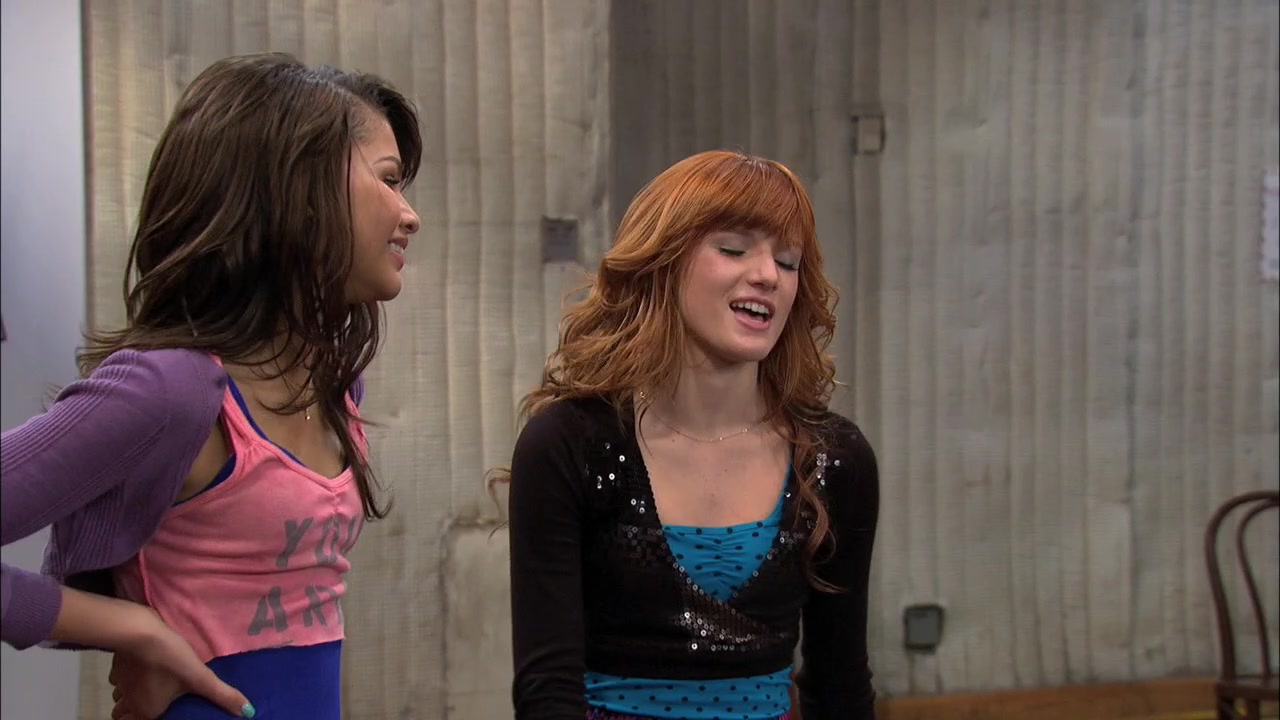 Shake_It_Up_S02E11_Apply_It_Up_720p_BTD_001274.jpg Shake_It_Up_S02E11_Apply_It_Up_720p_BTD_001274.jpg