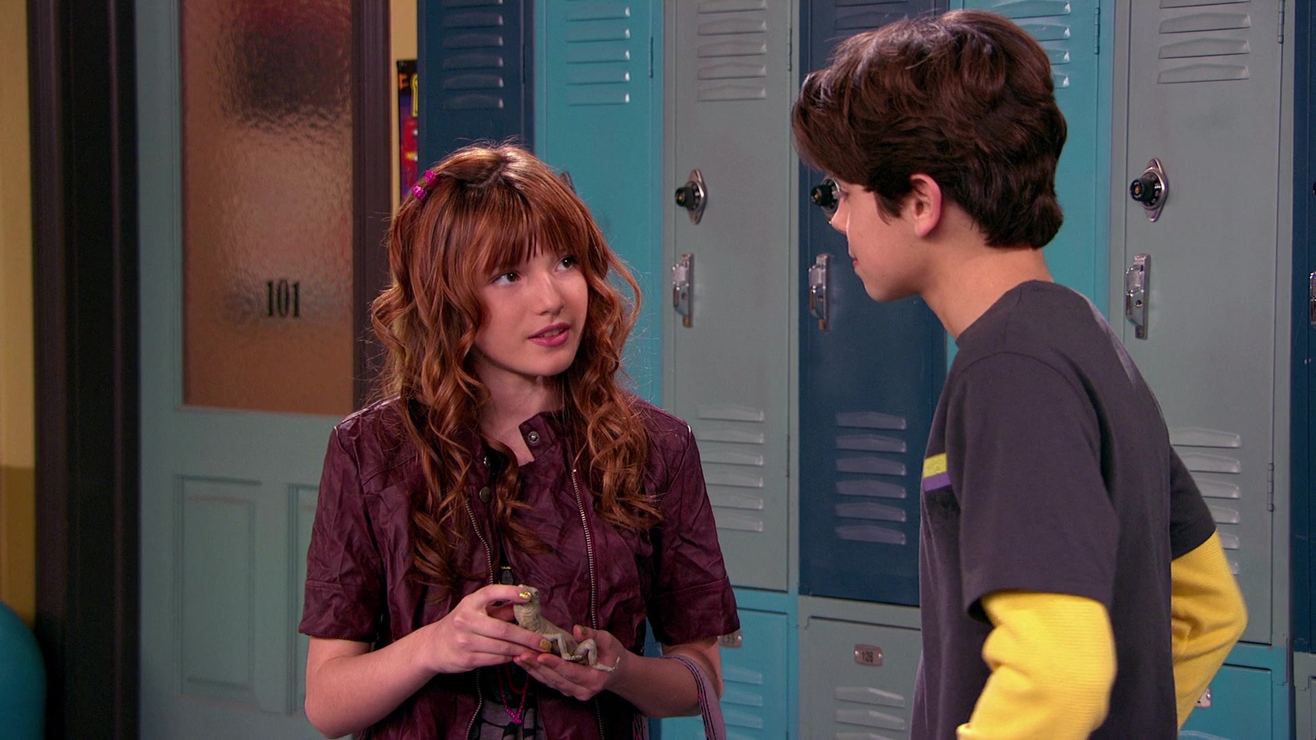 Wizards_of_Waverly_Place_S03E20_Maxs_Secret_Girlfriend_1080p_BTD_000178.jpg Wizards_of_Waverly_Place_S03E20_Maxs_Secret_Girlfriend_1080p_BTD_000178.jpg
