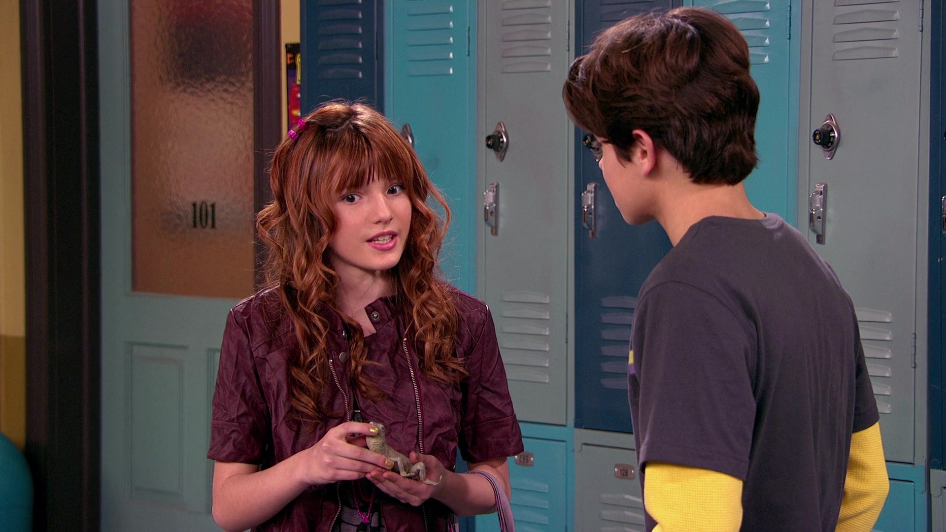 Wizards_of_Waverly_Place_S03E20_Maxs_Secret_Girlfriend_1080p_BTD_000182.jpg