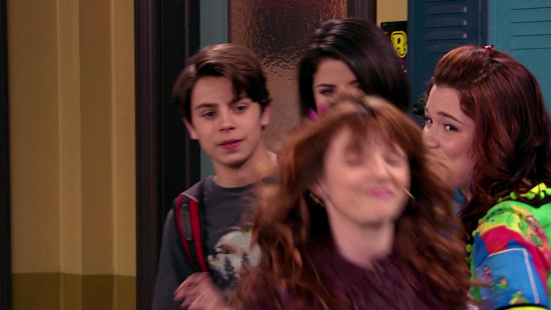 Wizards_of_Waverly_Place_S03E20_Maxs_Secret_Girlfriend_1080p_BTD_000291.jpg