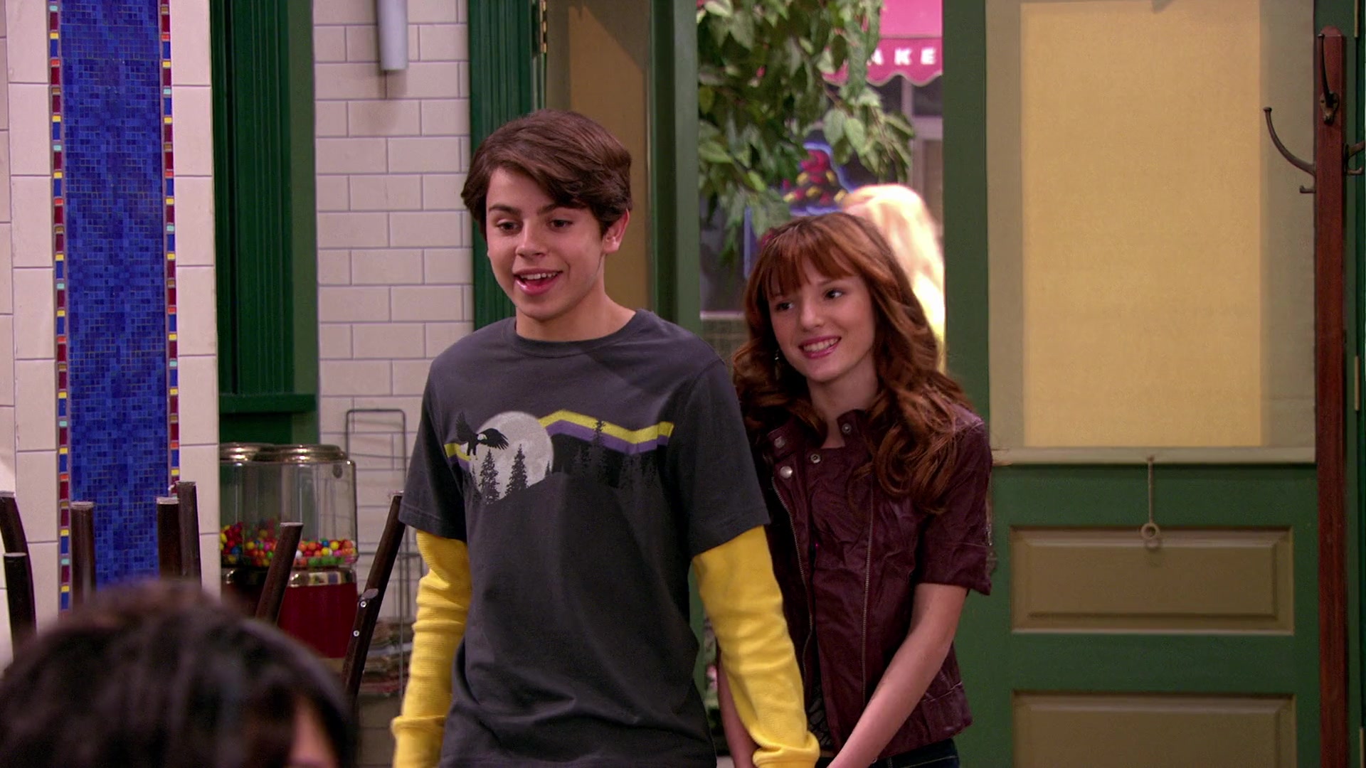 Wizards_of_Waverly_Place_S03E20_Maxs_Secret_Girlfriend_1080p_BTD_001065.jpg