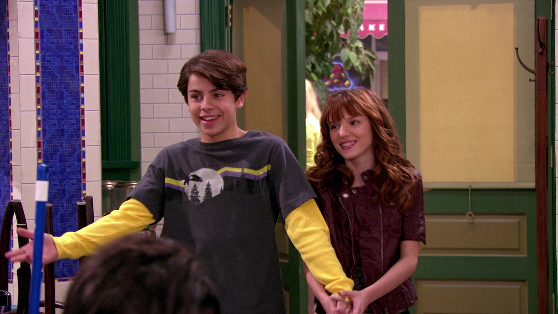 Wizards_of_Waverly_Place_S03E20_Maxs_Secret_Girlfriend_1080p_BTD_001066.jpg Wizards_of_Waverly_Place_S03E20_Maxs_Secret_Girlfriend_1080p_BTD_001066.jpg