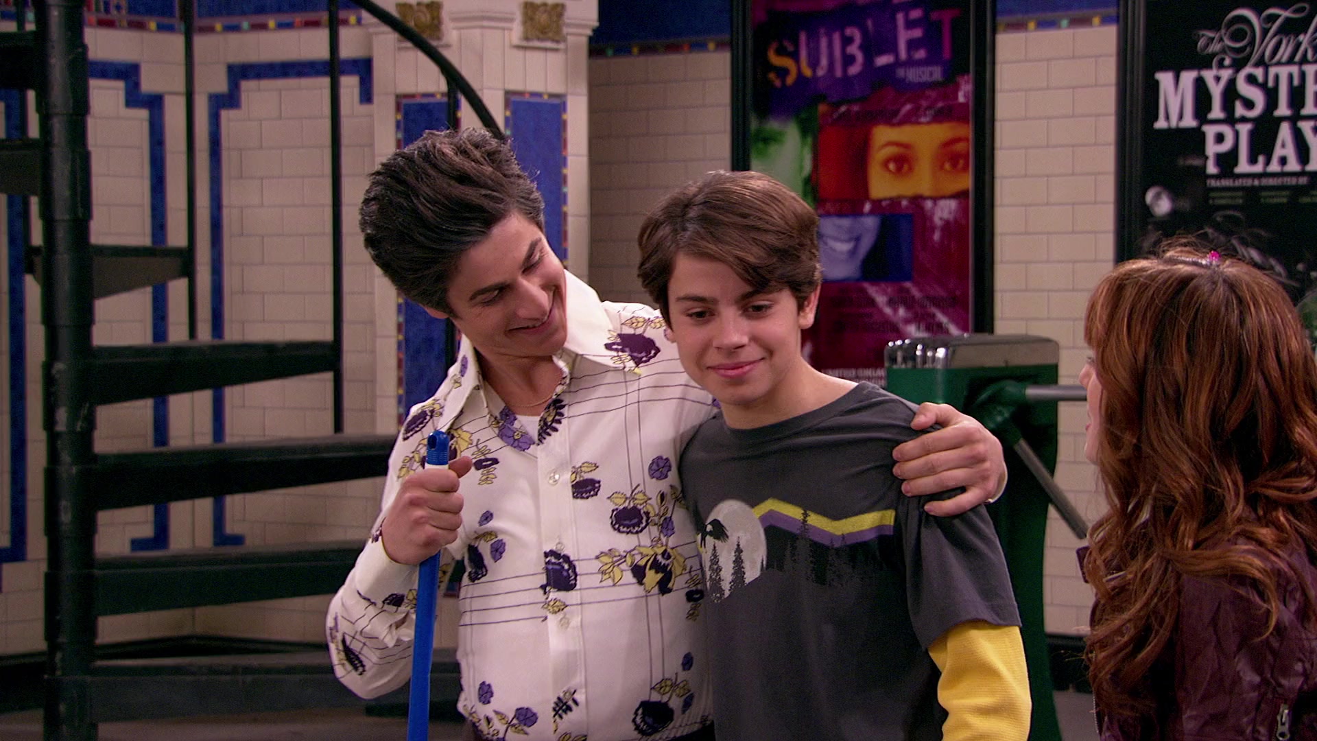 Wizards_of_Waverly_Place_S03E20_Maxs_Secret_Girlfriend_1080p_BTD_001084.jpg