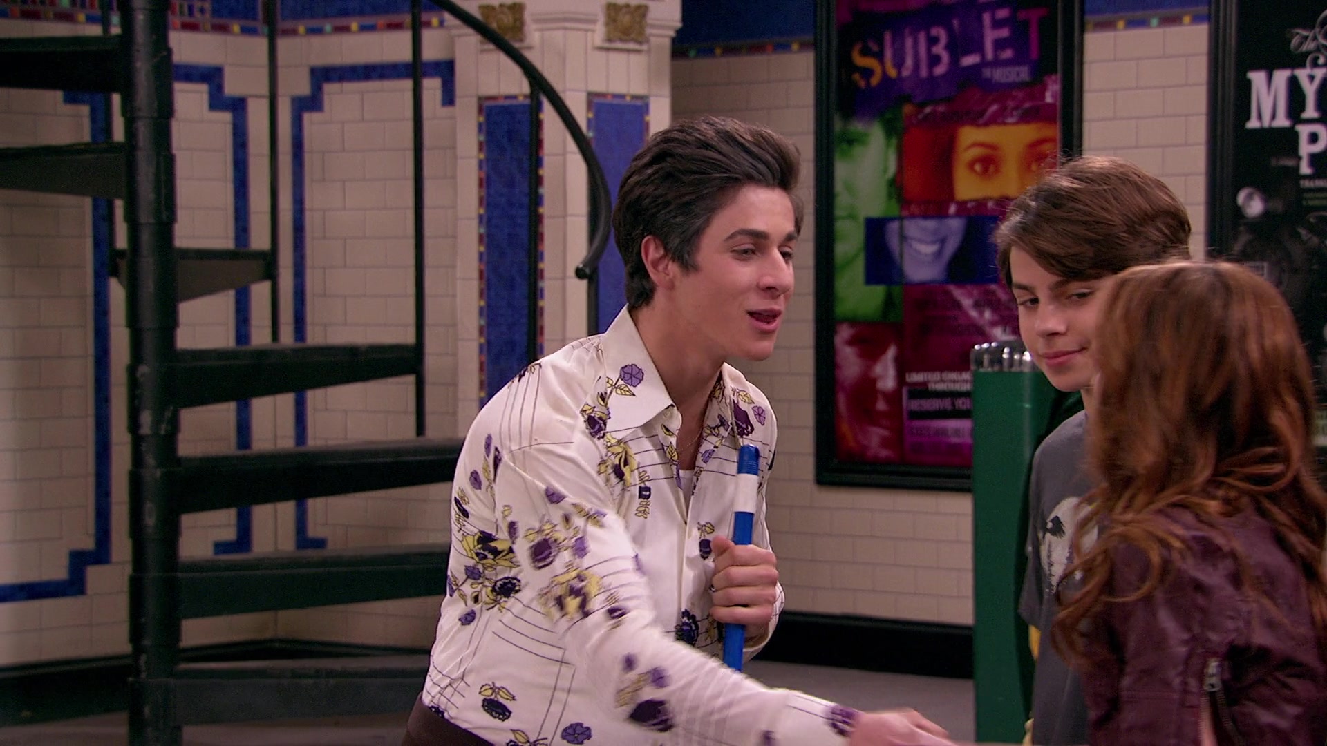 Wizards_of_Waverly_Place_S03E20_Maxs_Secret_Girlfriend_1080p_BTD_001092.jpg