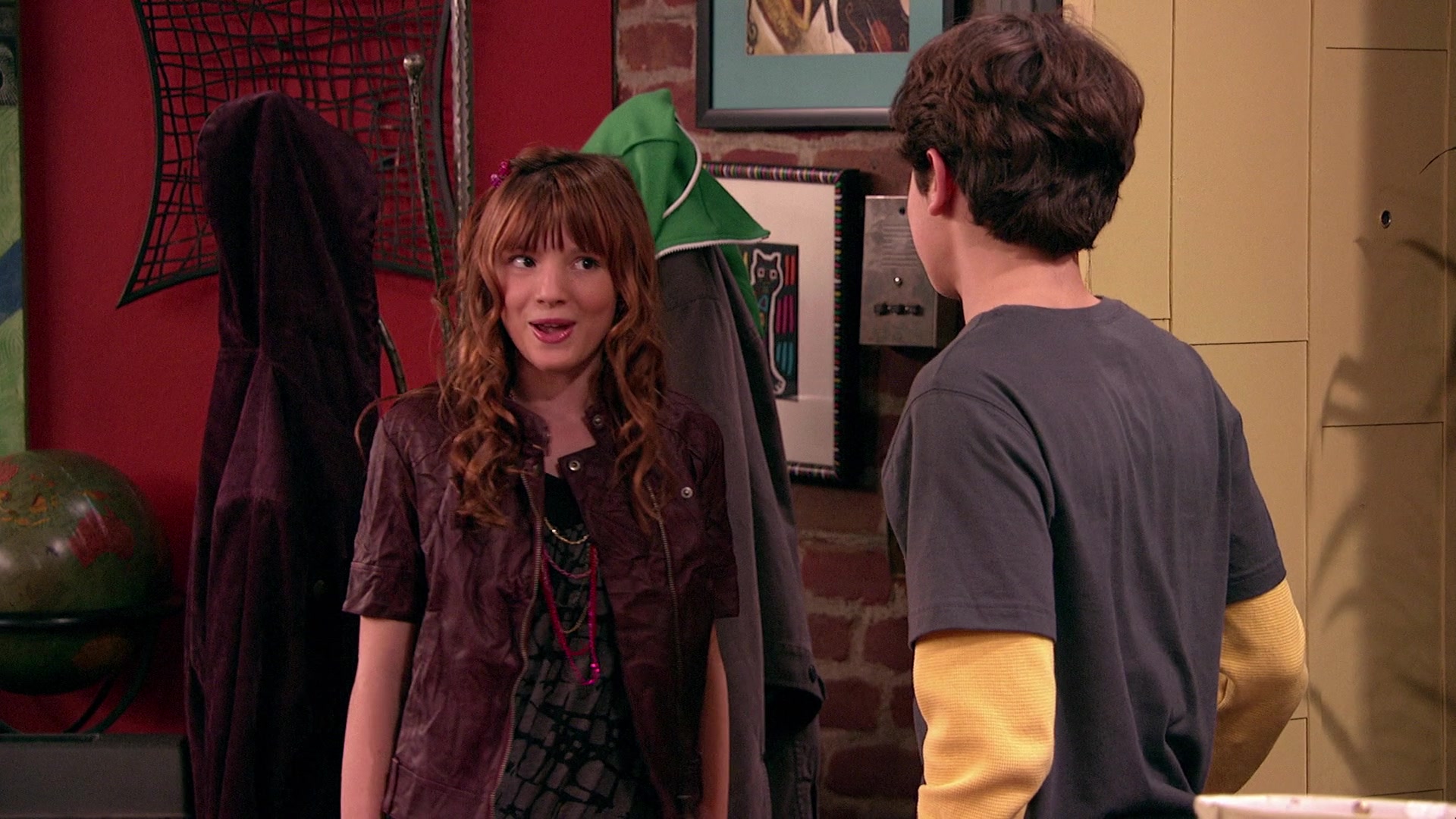 Wizards_of_Waverly_Place_S03E20_Maxs_Secret_Girlfriend_1080p_BTD_002347.jpg Wizards_of_Waverly_Place_S03E20_Maxs_Secret_Girlfriend_1080p_BTD_002347.jpg