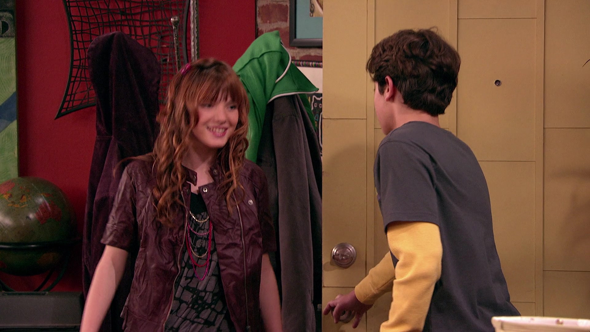 Wizards_of_Waverly_Place_S03E20_Maxs_Secret_Girlfriend_1080p_BTD_002350.jpg