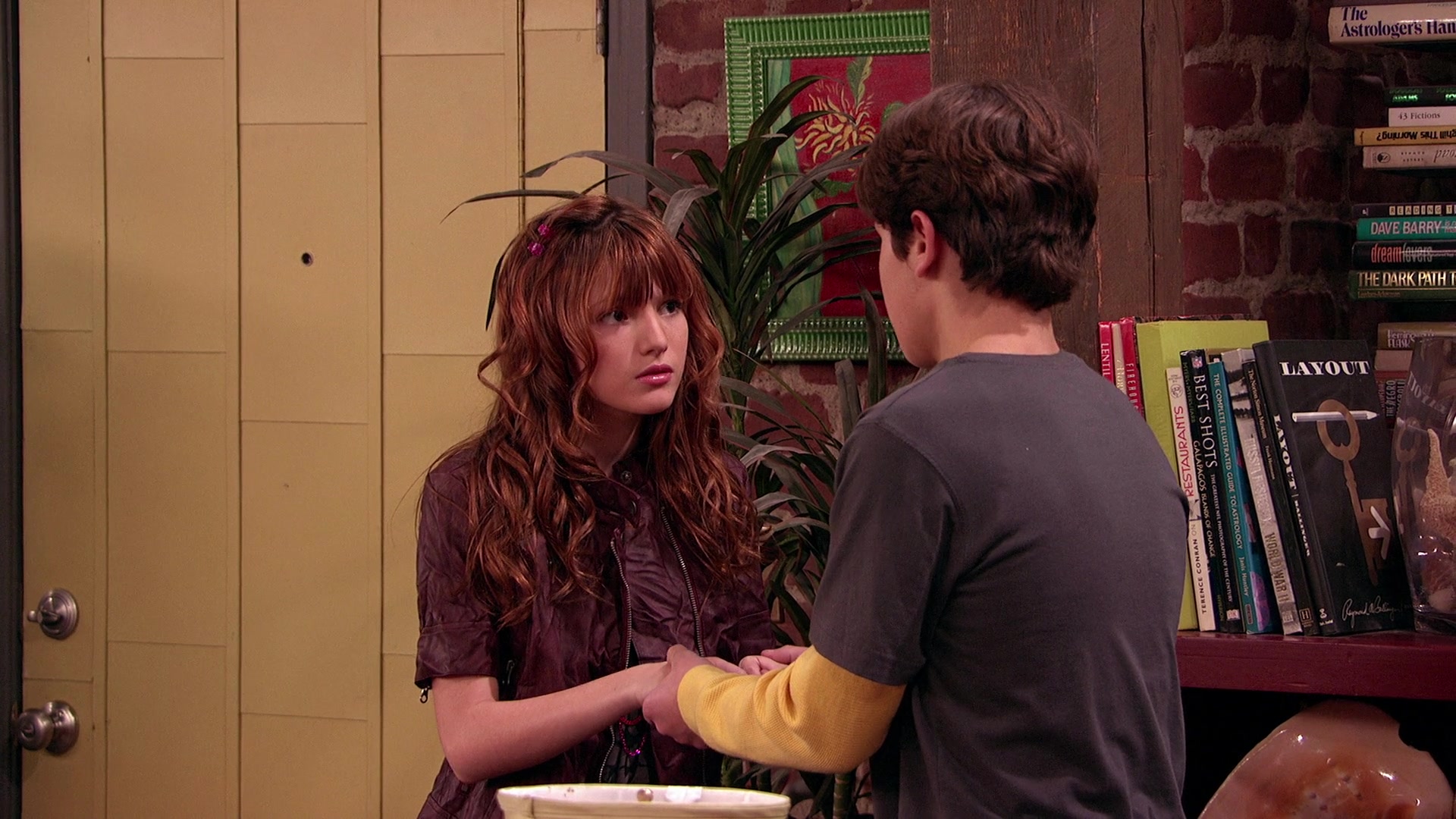 Wizards_of_Waverly_Place_S03E20_Maxs_Secret_Girlfriend_1080p_BTD_002373.jpg
