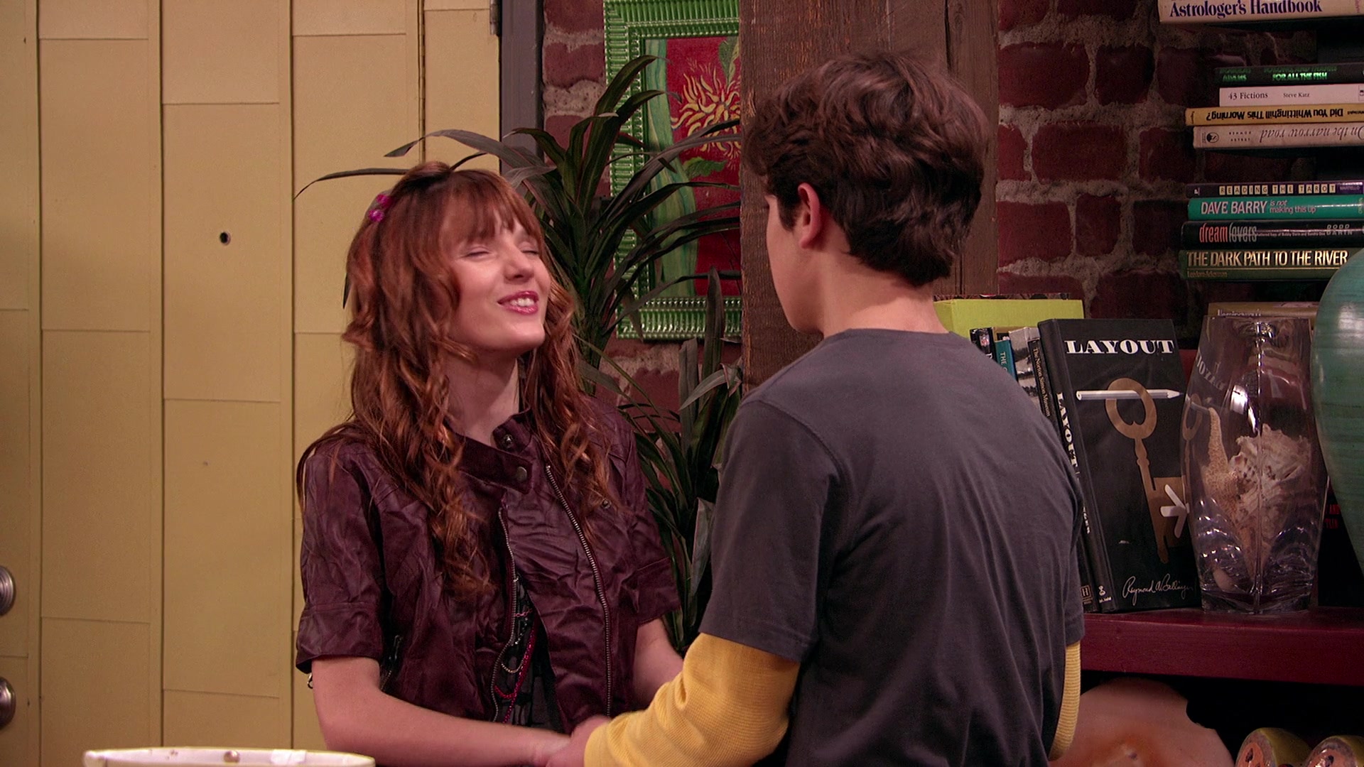 Wizards_of_Waverly_Place_S03E20_Maxs_Secret_Girlfriend_1080p_BTD_002382.jpg