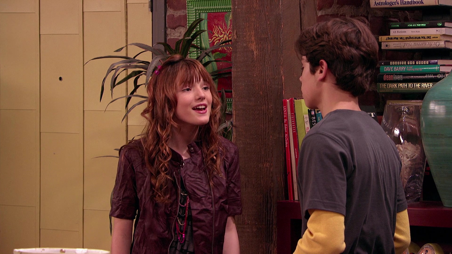 Wizards_of_Waverly_Place_S03E20_Maxs_Secret_Girlfriend_1080p_BTD_002386.jpg